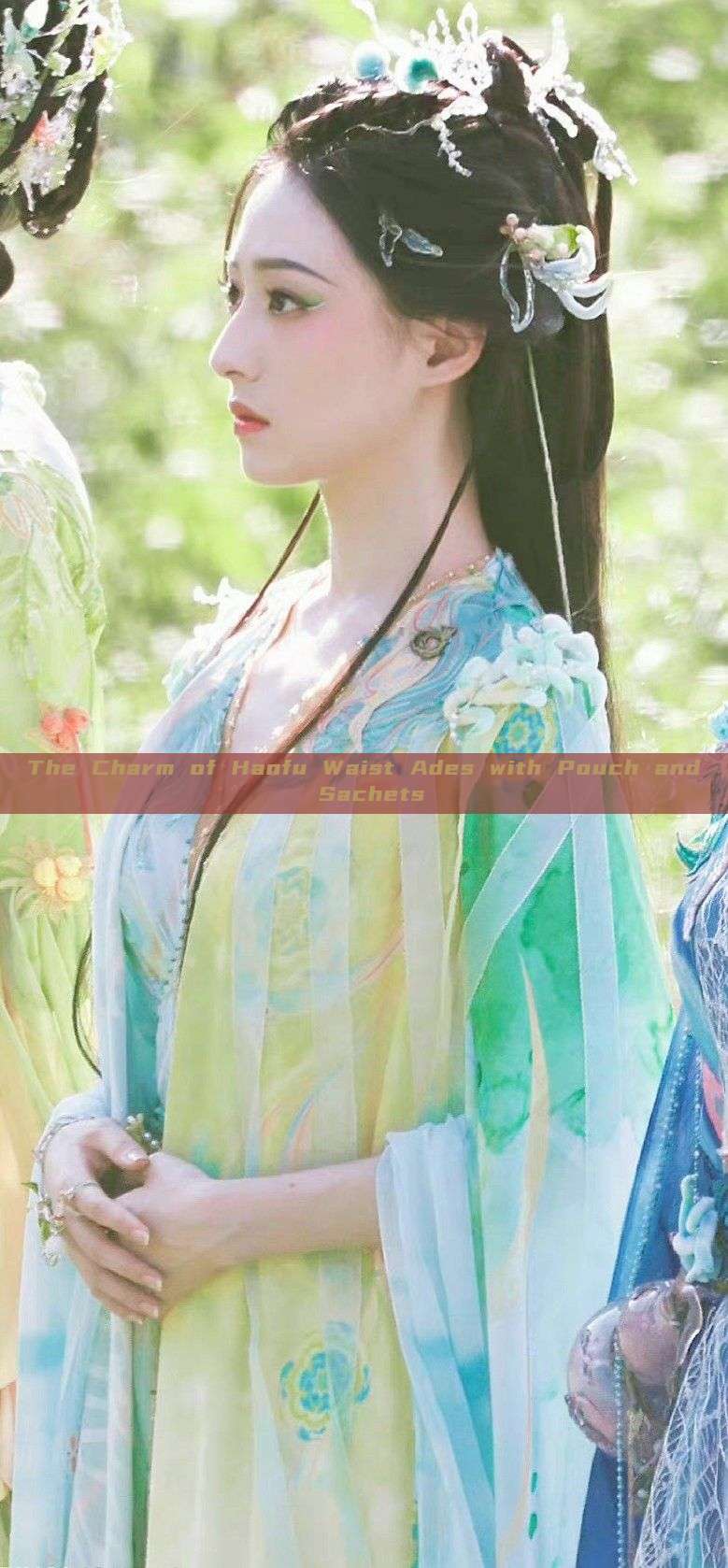 The Charm of Hanfu Waist Ades with Pouch and Sachets The Charm of Hanfu Waist Ades with Pouch and Sachets