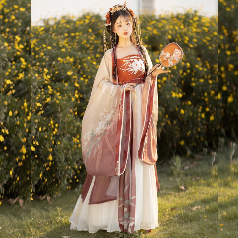 Embracing the New:A Guide to the Latest in Stylish Flower-Print Cheongsam Skirts for Women Embracing the New:A Guide to the Latest in Stylish Flower-Print Cheongsam Skirts for Women