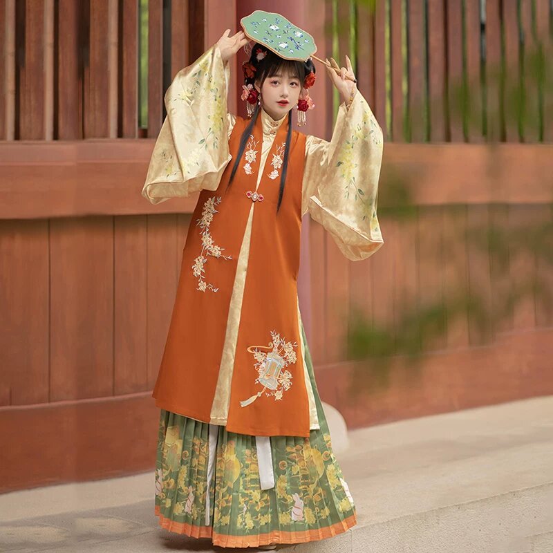 The Splendor of Changyue Jinmings Ancient Costume:A Closer Look into Its Allure and Design The Splendor of Changyue Jinmings Ancient Costume:A Closer Look into Its Allure and Design