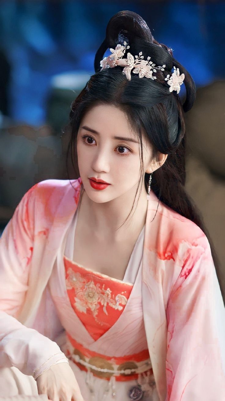 The Enchantment of Hongfu Costumes:The Blooming of the Flower on the Other Side The Enchantment of Hongfu Costumes:The Blooming of the Flower on the Other Side