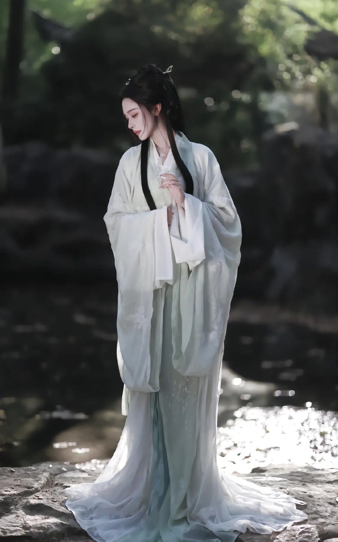 The Splendor of Hanfu Yinuo in Tang Style:A Journey into the Beauty of Traditional Chinese Clothing The Splendor of Hanfu Yinuo in Tang Style:A Journey into the Beauty of Traditional Chinese Clothing