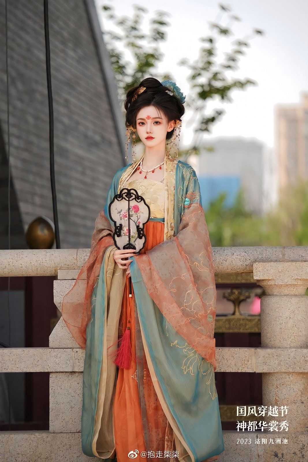 The Evolution of Ear Clips in Hanfu Fashion:A Cultural Exploration The Evolution of Ear Clips in Hanfu Fashion:A Cultural Exploration