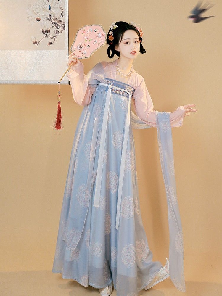 Elegant Womens Hanfu Dress:A Blend of Traditional Beauty and Modern Elegance Elegant Womens Hanfu Dress:A Blend of Traditional Beauty and Modern Elegance