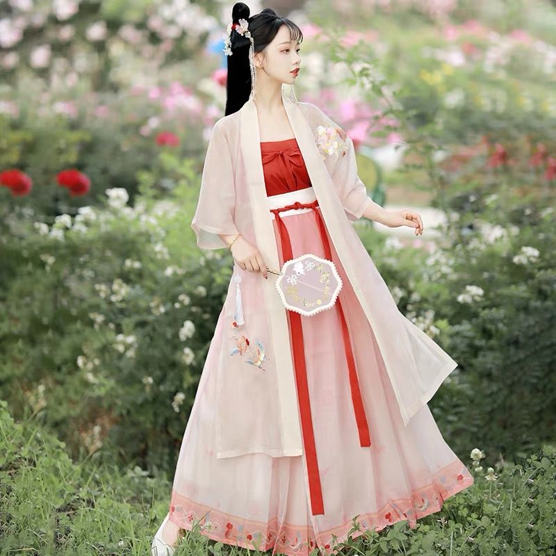 The Rise of Childrens Lolita-Style Hanfu Fashion:A Blend of Tradition and Modernity The Rise of Childrens Lolita-Style Hanfu Fashion:A Blend of Tradition and Modernity
