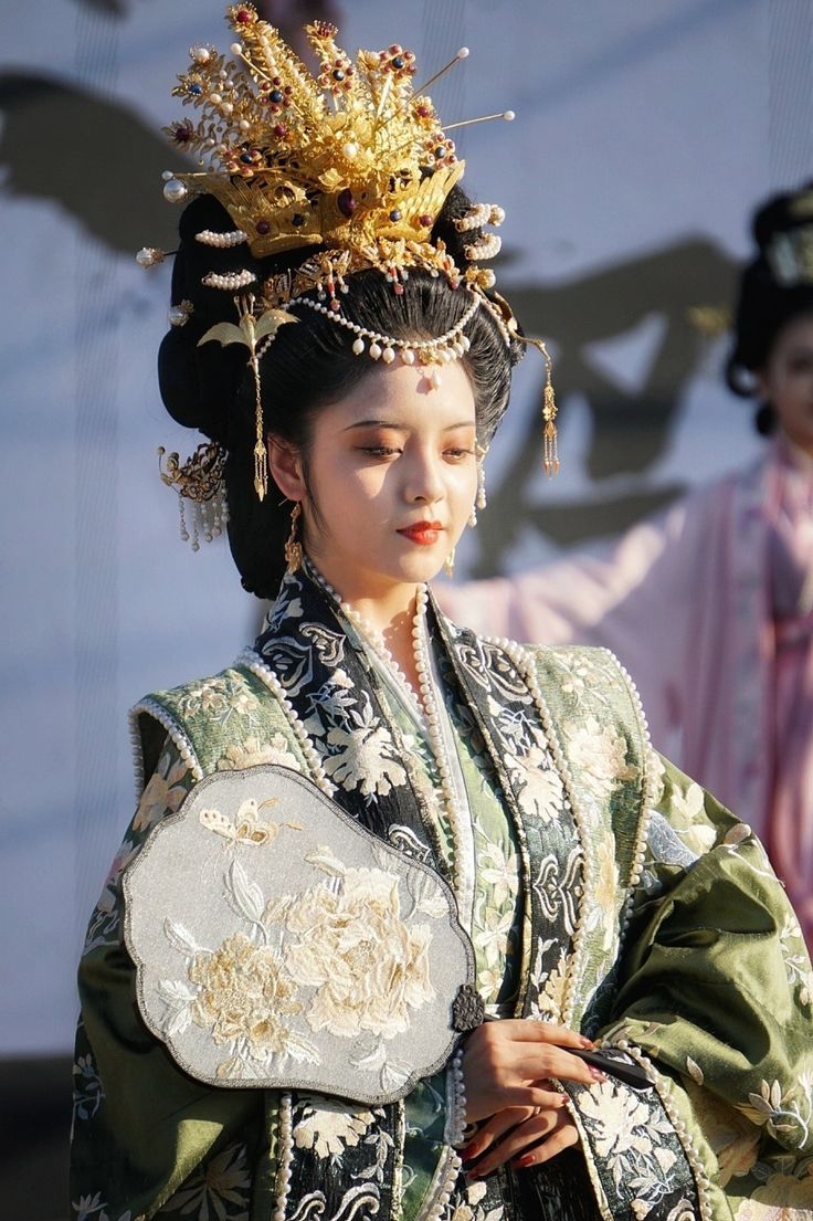 A Little Girl in Traditional Chinese Summer Hanfu at Eight Years Old A Little Girl in Traditional Chinese Summer Hanfu at Eight Years Old