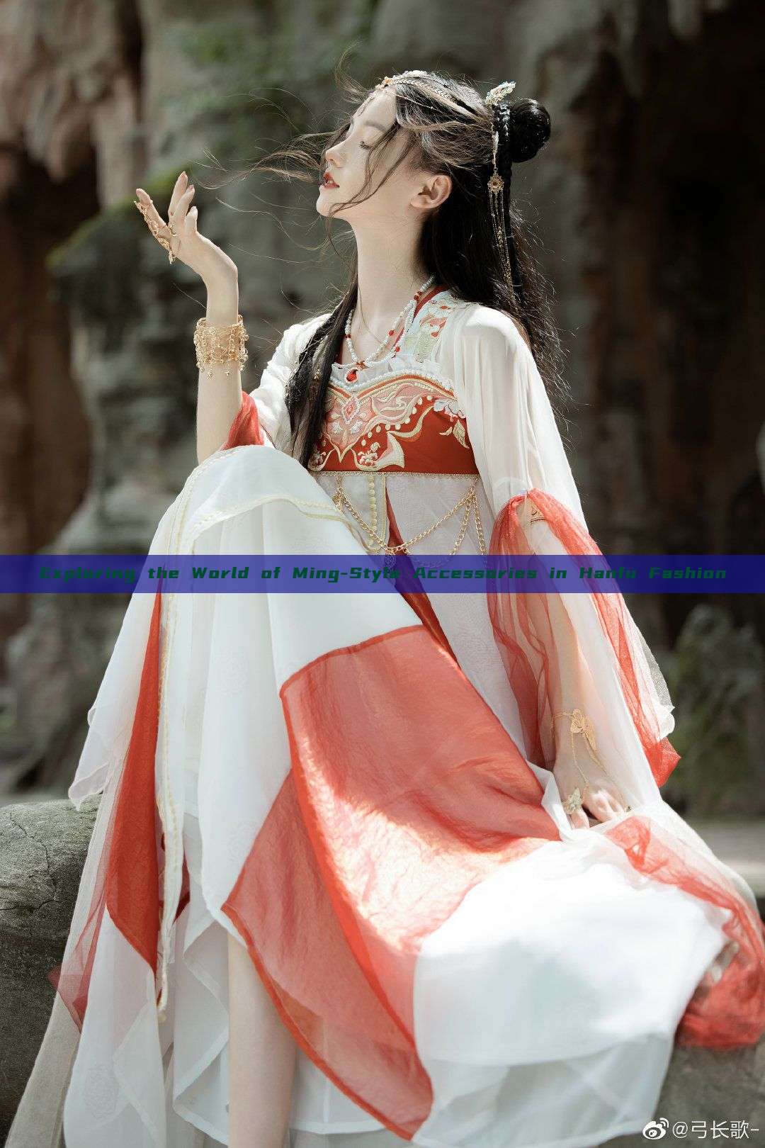Exploring the World of Ming-Style Accessories in Hanfu Fashion