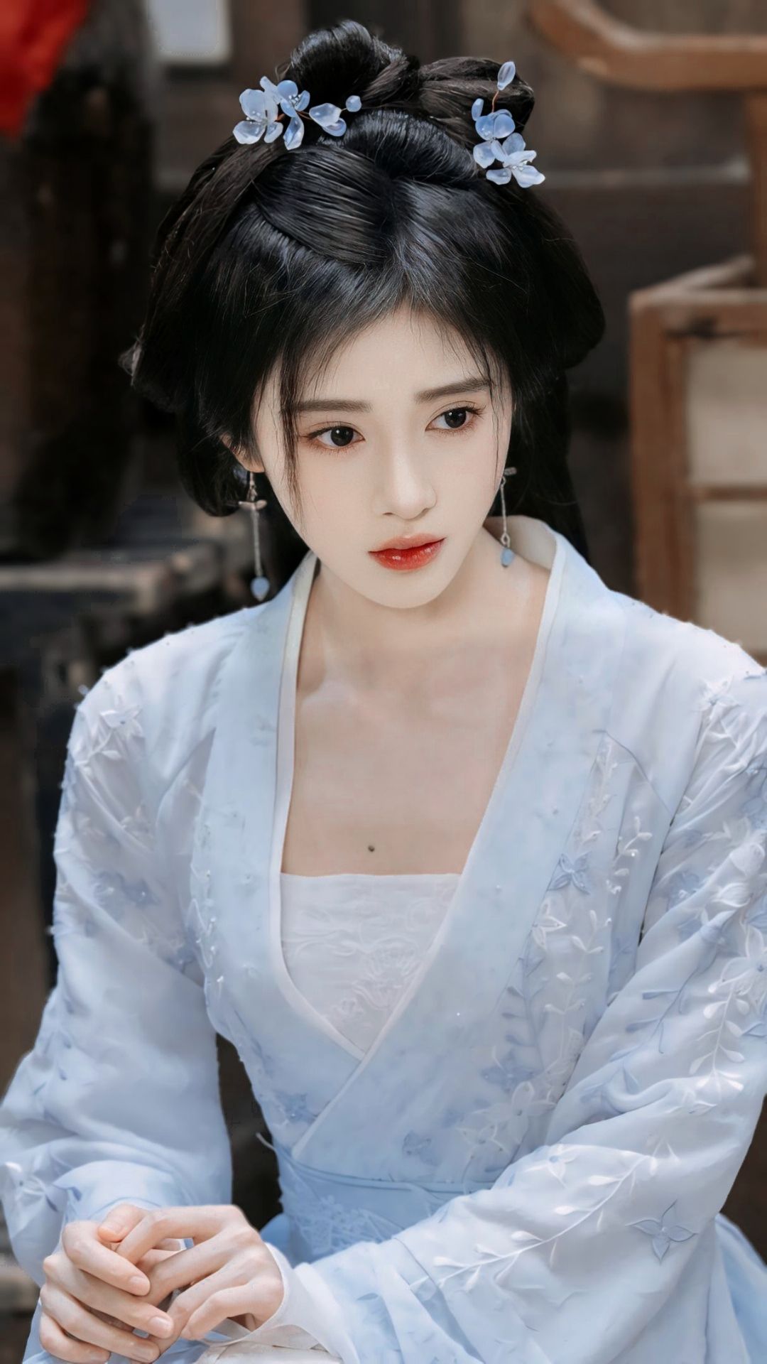 Embracing the New Neo-Chinese Cheongsam with Fish Tail Skirt:A Blend of Tradition and Modernity Embracing the New Neo-Chinese Cheongsam with Fish Tail Skirt:A Blend of Tradition and Modernity
