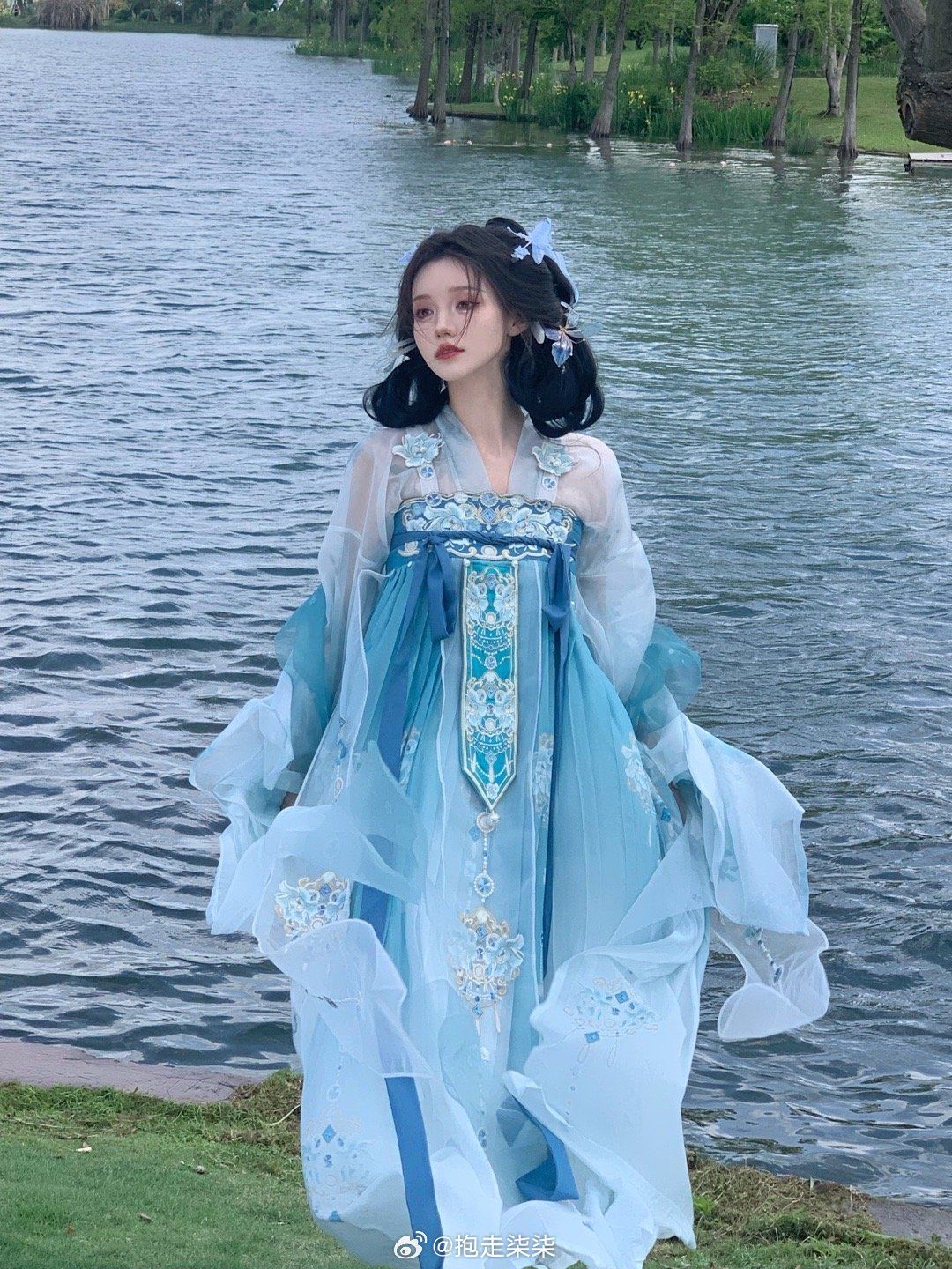 The Allure of Cheongsams Special Corset:The Story of Qupao Zushenyi The Allure of Cheongsams Special Corset:The Story of Qupao Zushenyi