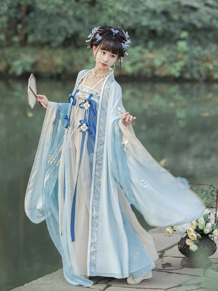 Ancient Chinese Childrens Headdresses:A Glimpse into Traditional Costume Accessories Ancient Chinese Childrens Headdresses:A Glimpse into Traditional Costume Accessories