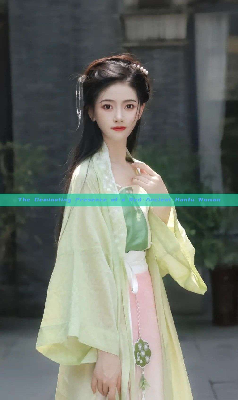 The Dominating Presence of a Red Ancient Hanfu Woman The Dominating Presence of a Red Ancient Hanfu Woman