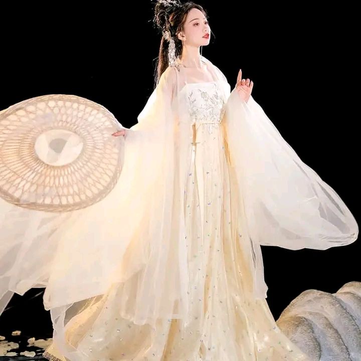 The Rise of Hanfu Chezi Skirts:Quality白菜价 Fashion or Traditional Revival?
