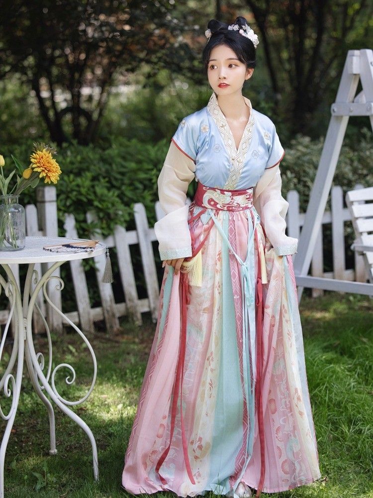 Embracing Elegance:A Guide to Womens Mini Cheongsam Qipao Skirts Embracing Elegance:A Guide to Womens Mini Cheongsam Qipao Skirts