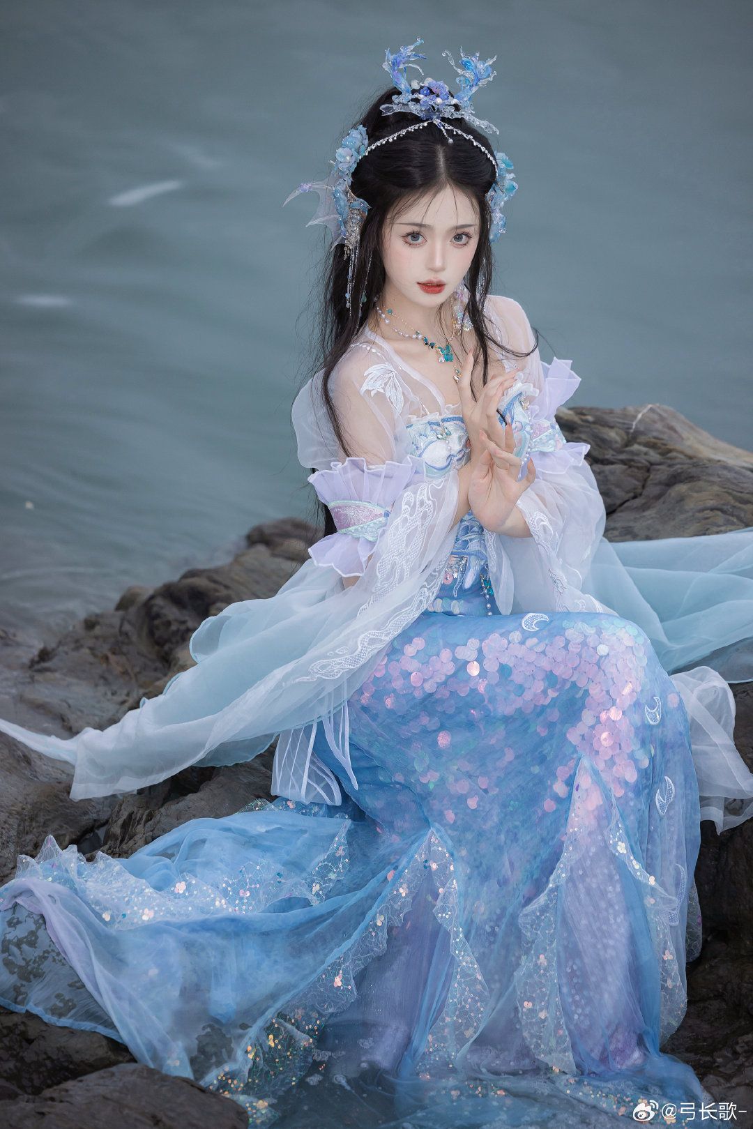 The Enchantment of Evening Cloud Silk Cheongsam Fabric The Enchantment of Evening Cloud Silk Cheongsam Fabric