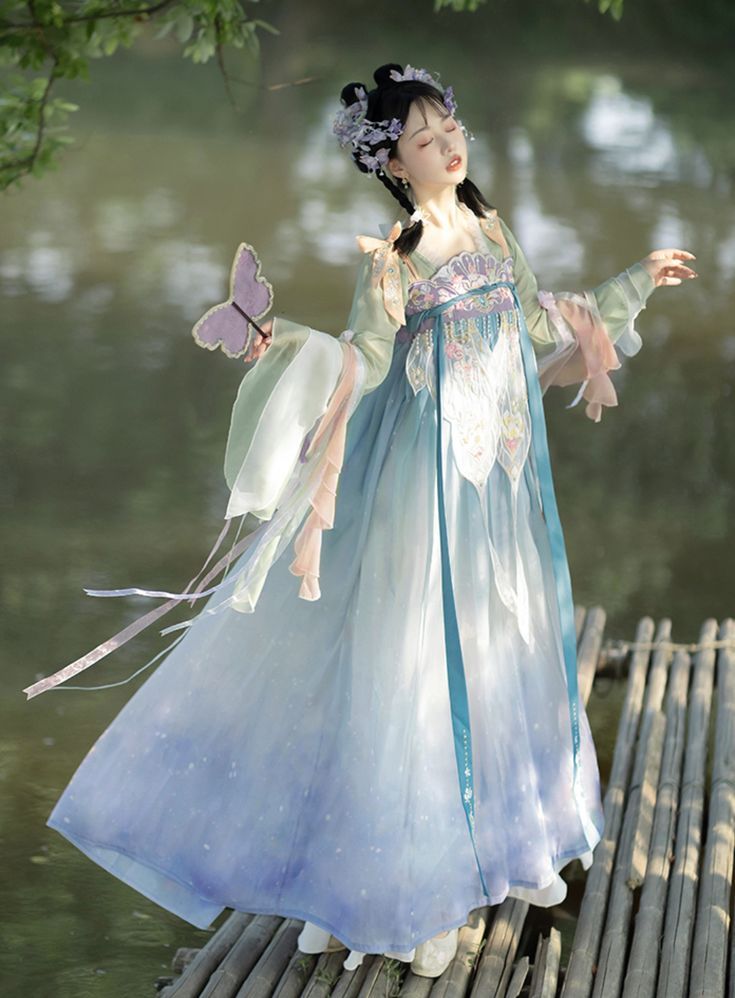 The Journey of Traditional Elegance:A Students Experience at the Hanfu Girls High School The Journey of Traditional Elegance:A Students Experience at the Hanfu Girls High School