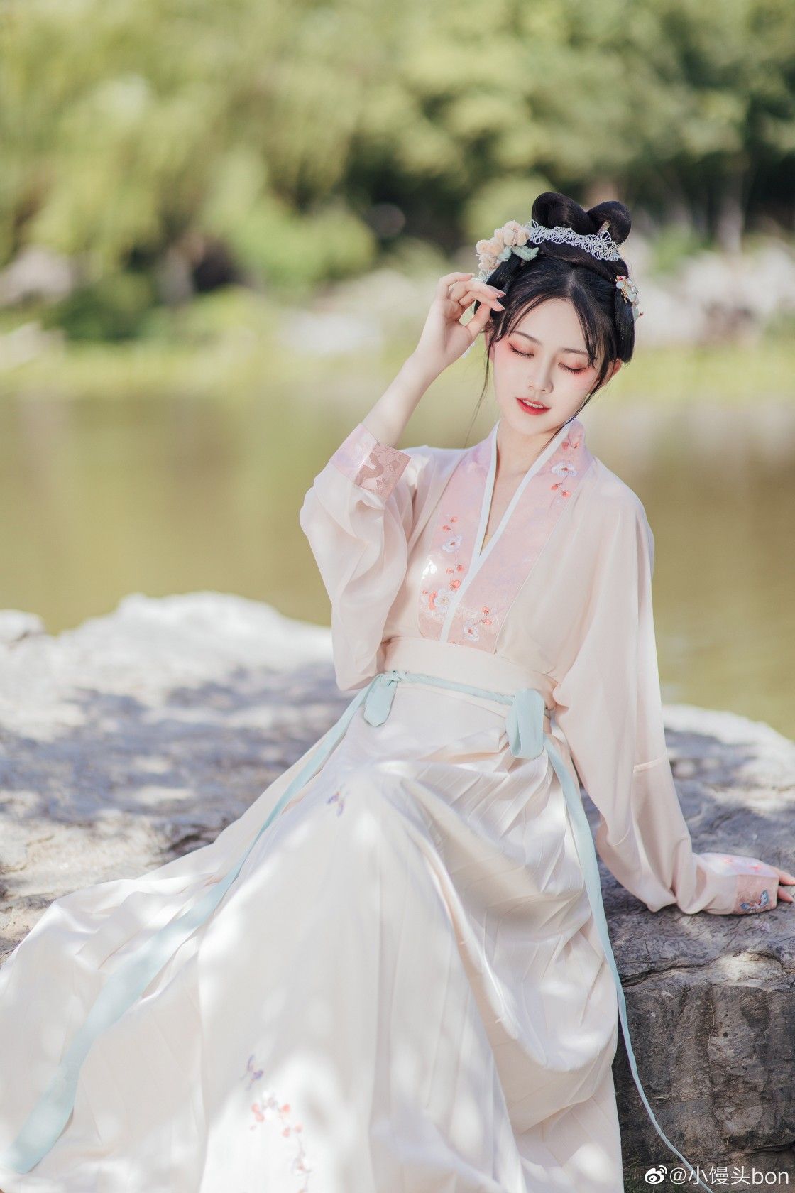 Embracing the Modern Elegance of Womens Cheongsam Skirts Embracing the Modern Elegance of Womens Cheongsam Skirts