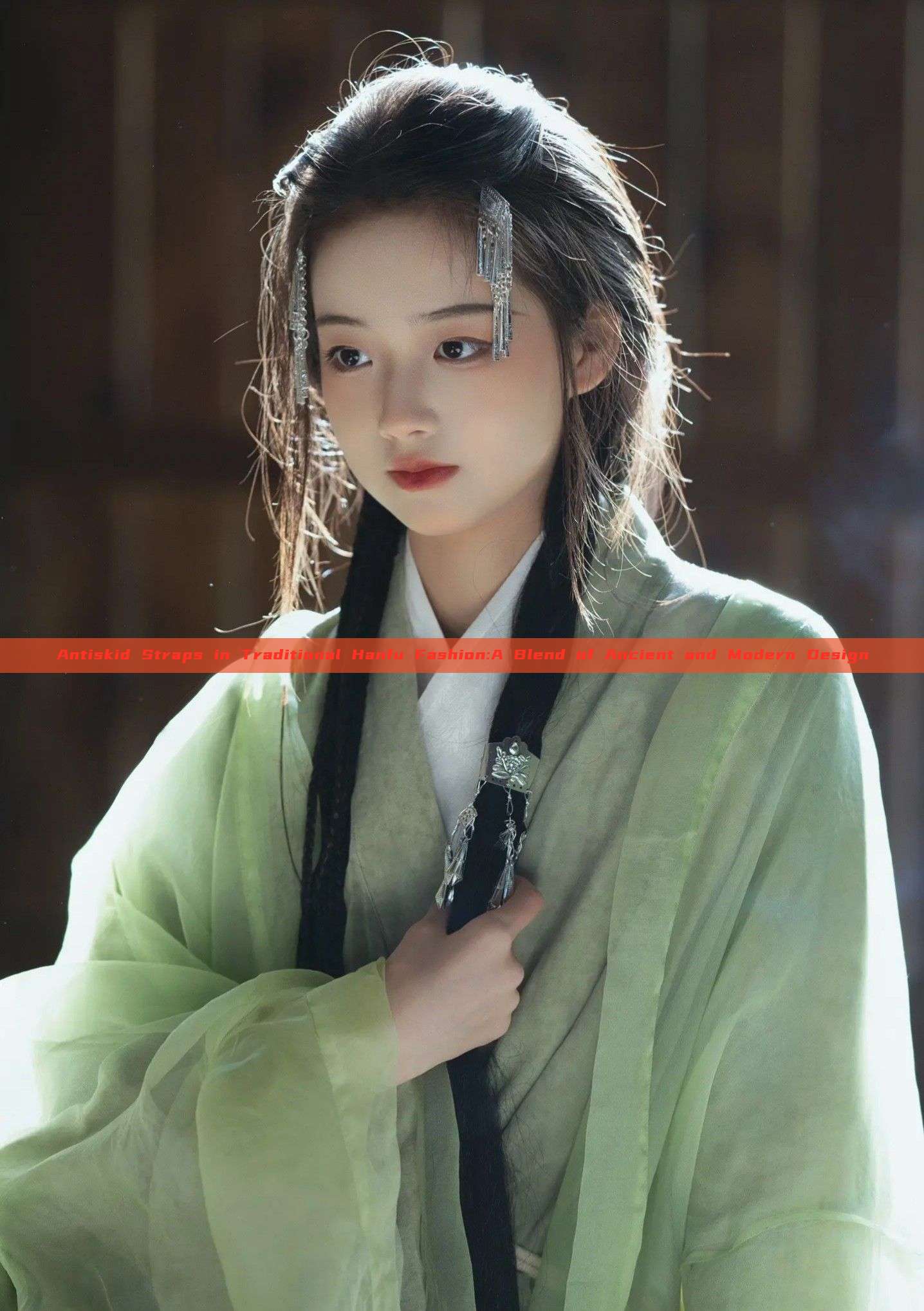 Antiskid Straps in Traditional Hanfu Fashion:A Blend of Ancient and Modern Design Antiskid Straps in Traditional Hanfu Fashion:A Blend of Ancient and Modern Design