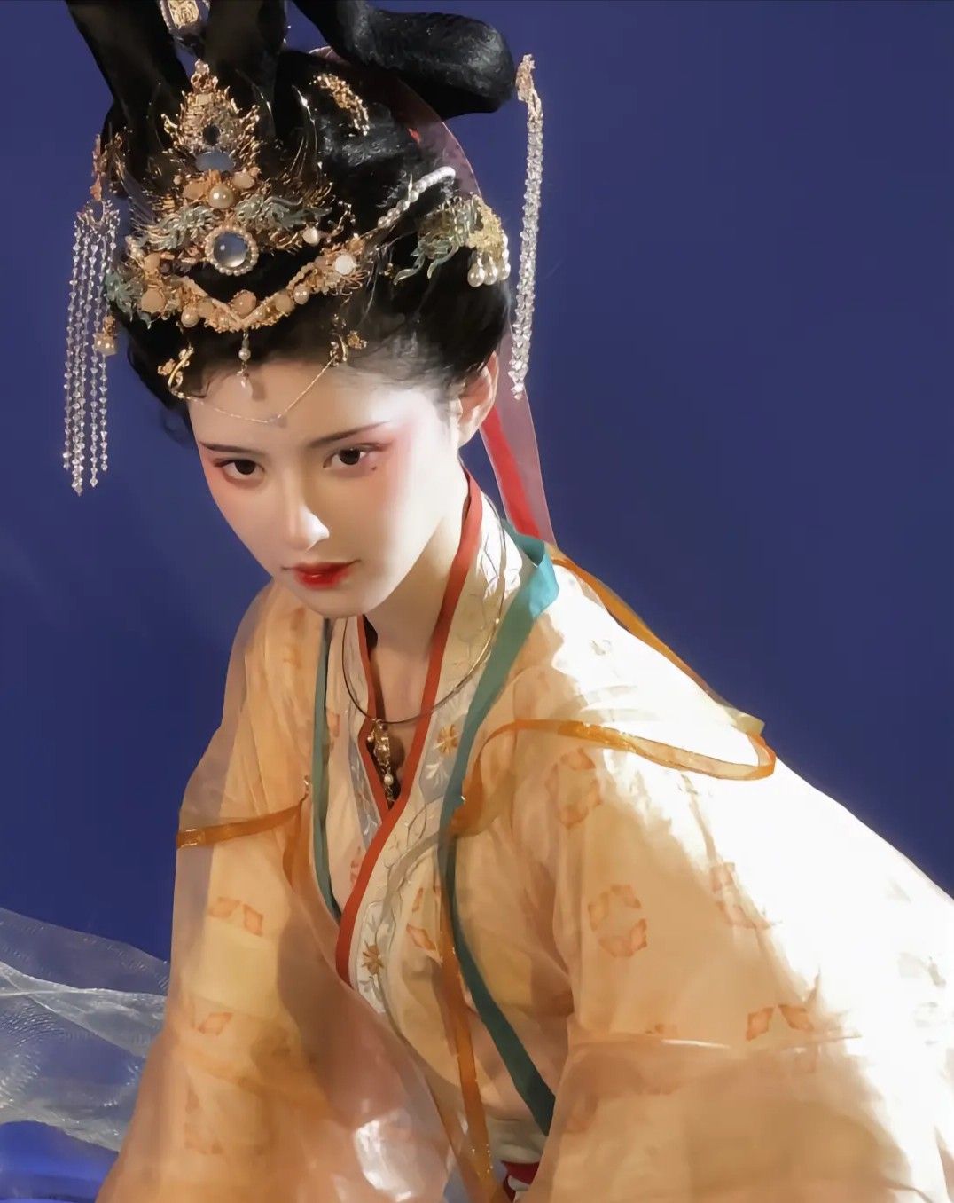 Leasing the Traditional Horseface Skirt in Shanghai:A Guide to the Fashionable Revival Leasing the Traditional Horseface Skirt in Shanghai:A Guide to the Fashionable Revival