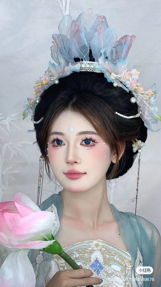 Summer 2023:The Latest in Hanfu Fashion for Women Summer 2023:The Latest in Hanfu Fashion for Women