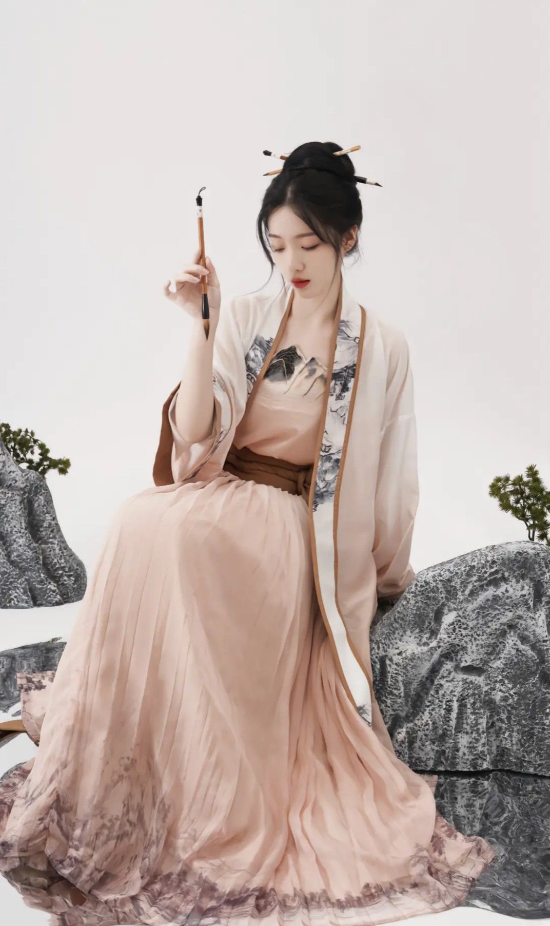 The Magnificent Journey of a Bride in Traditional Hanfu Wedding Dress The Magnificent Journey of a Bride in Traditional Hanfu Wedding Dress
