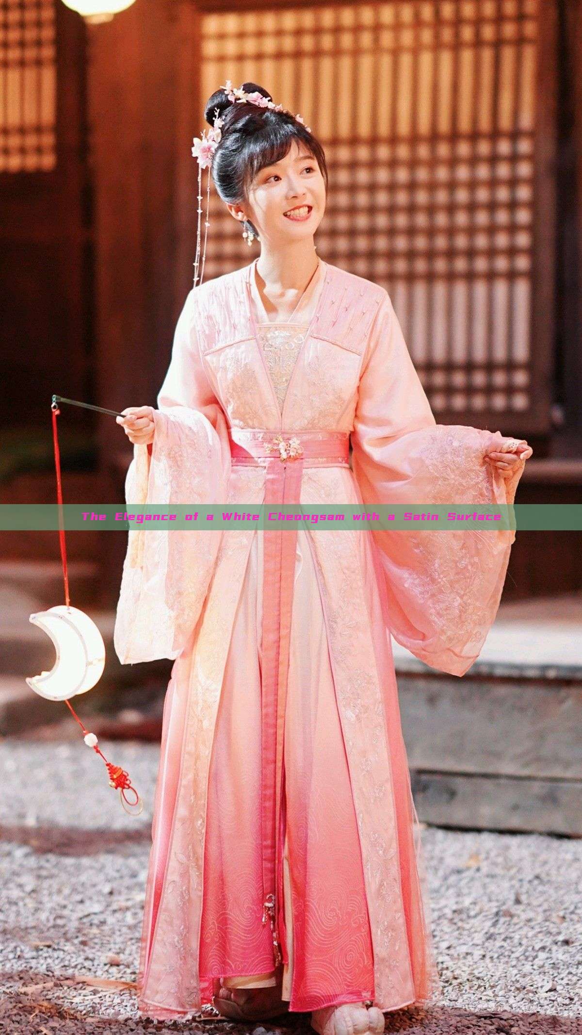The Elegance of a White Cheongsam with a Satin Surface The Elegance of a White Cheongsam with a Satin Surface