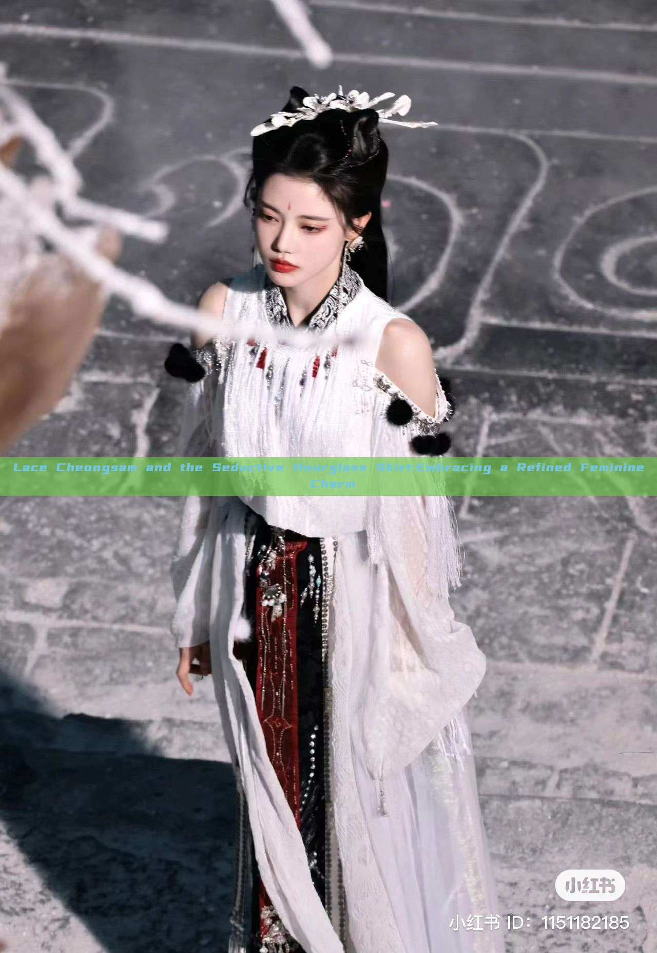 Lace Cheongsam and the Seductive Hourglass Skirt:Embracing a Refined Feminine Charm Lace Cheongsam and the Seductive Hourglass Skirt:Embracing a Refined Feminine Charm