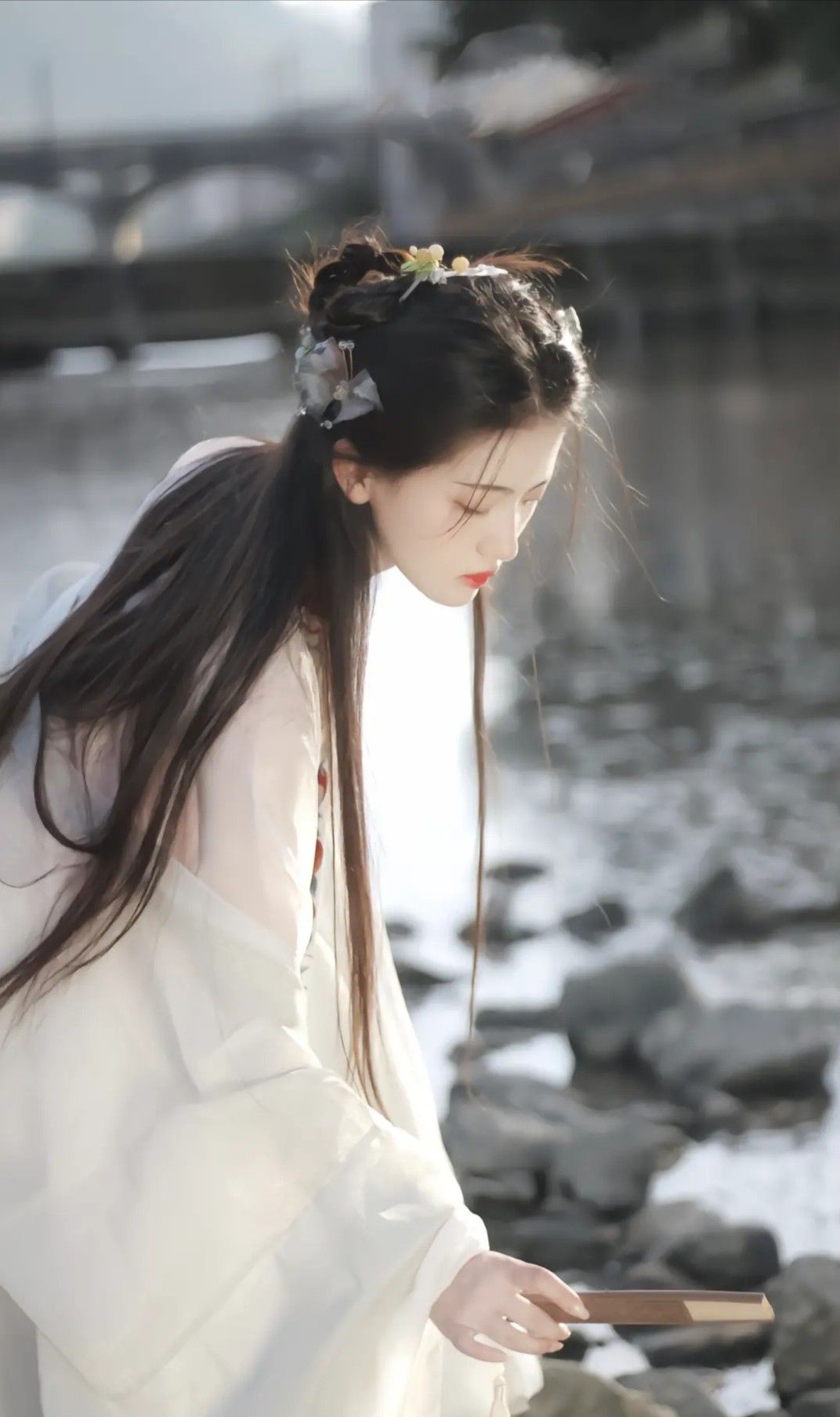 Hanfu Fashion Icon:Yang Zis White Peach Blossom Style Hanfu Fashion Icon:Yang Zis White Peach Blossom Style