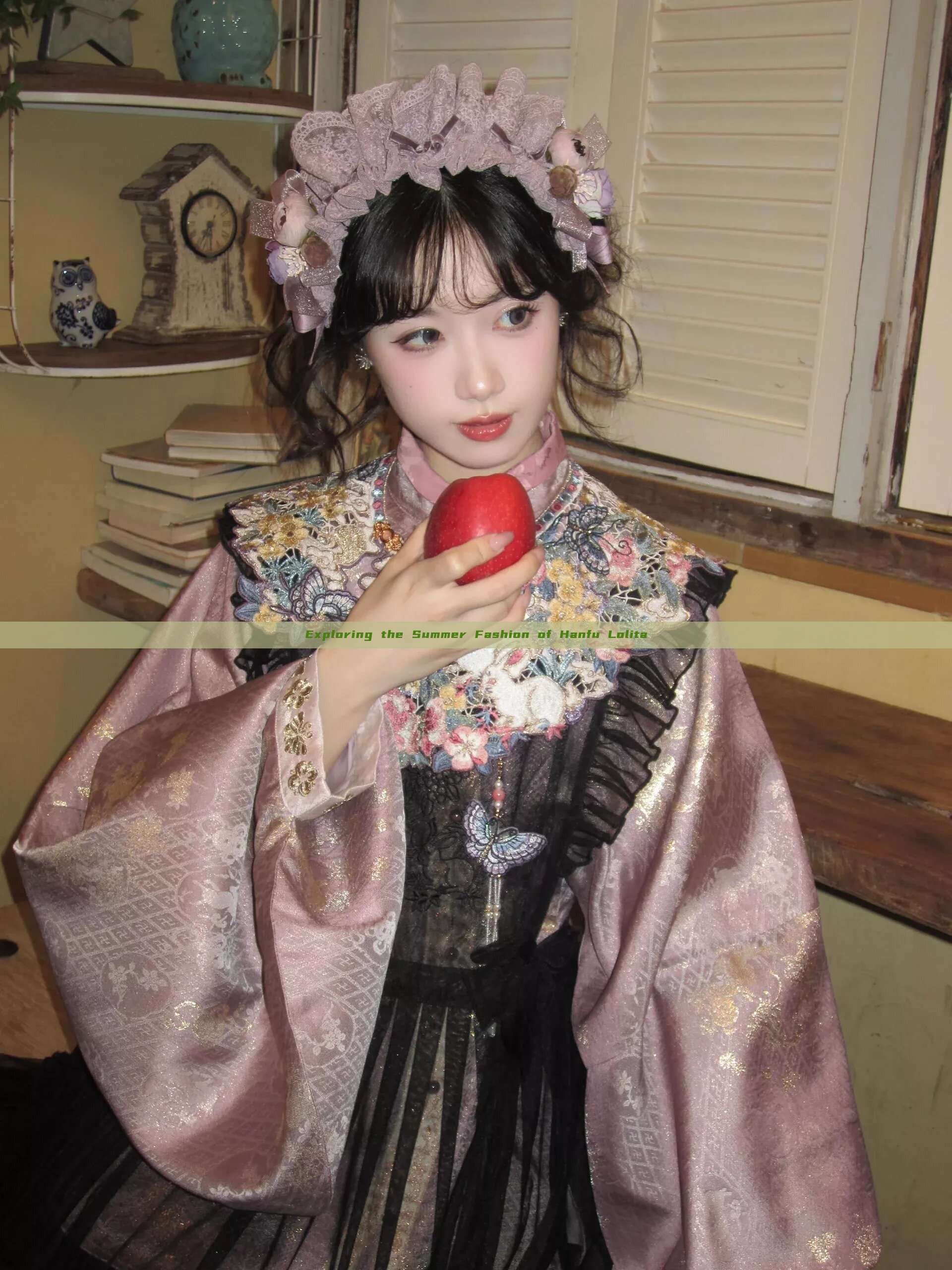Exploring the Summer Fashion of Hanfu Lolita Exploring the Summer Fashion of Hanfu Lolita