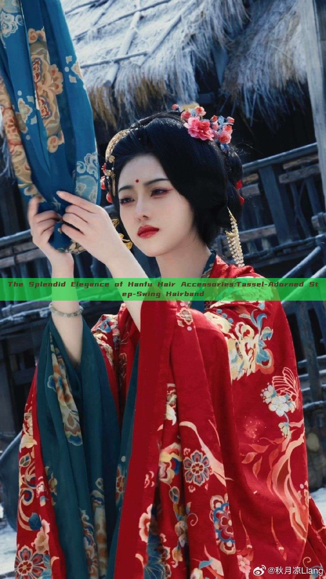 The Splendid Elegance of Hanfu Hair Accessories:Tassel-Adorned Step-Swing Hairband The Splendid Elegance of Hanfu Hair Accessories:Tassel-Adorned Step-Swing Hairband