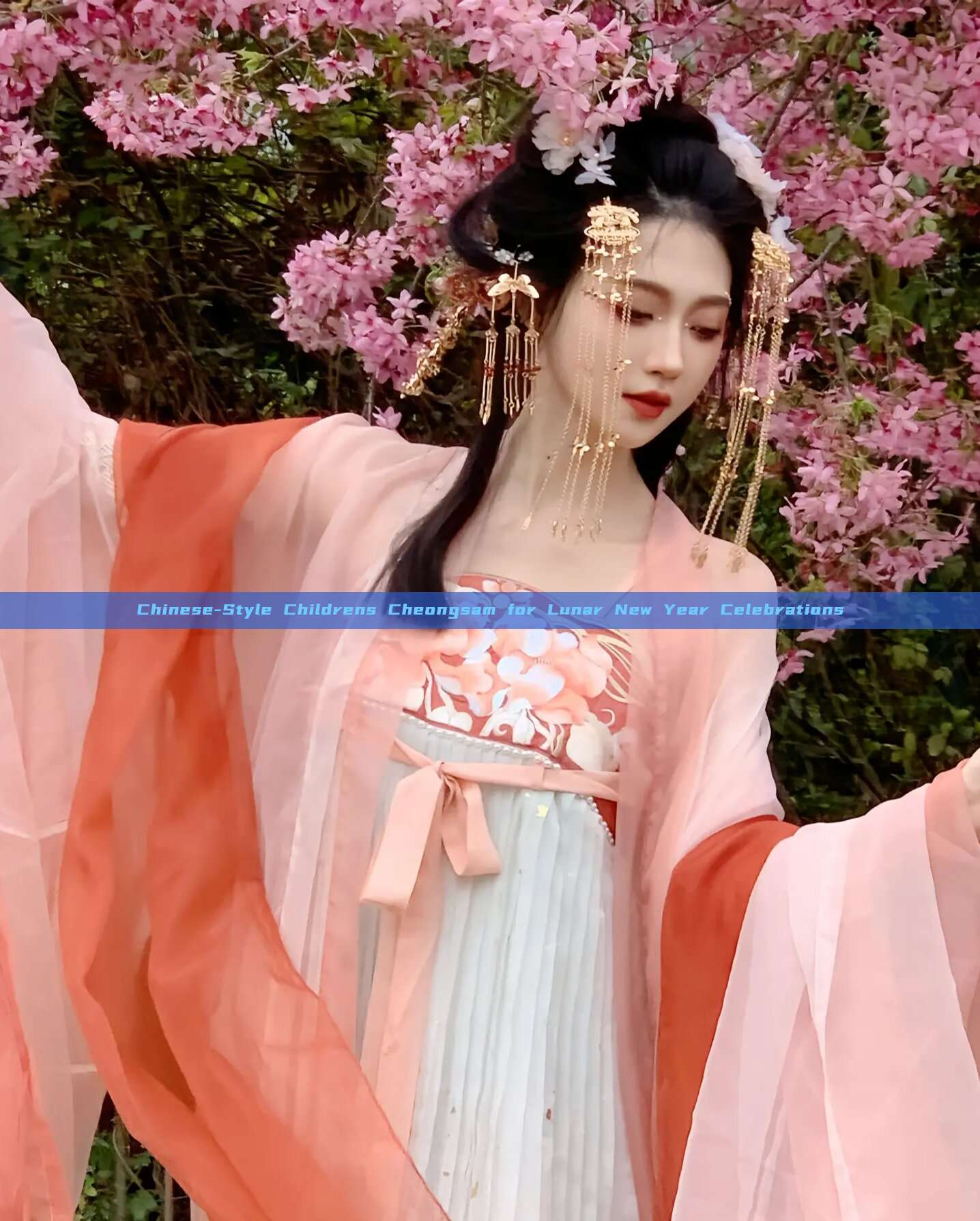 Chinese-Style Childrens Cheongsam for Lunar New Year Celebrations Chinese-Style Childrens Cheongsam for Lunar New Year Celebrations