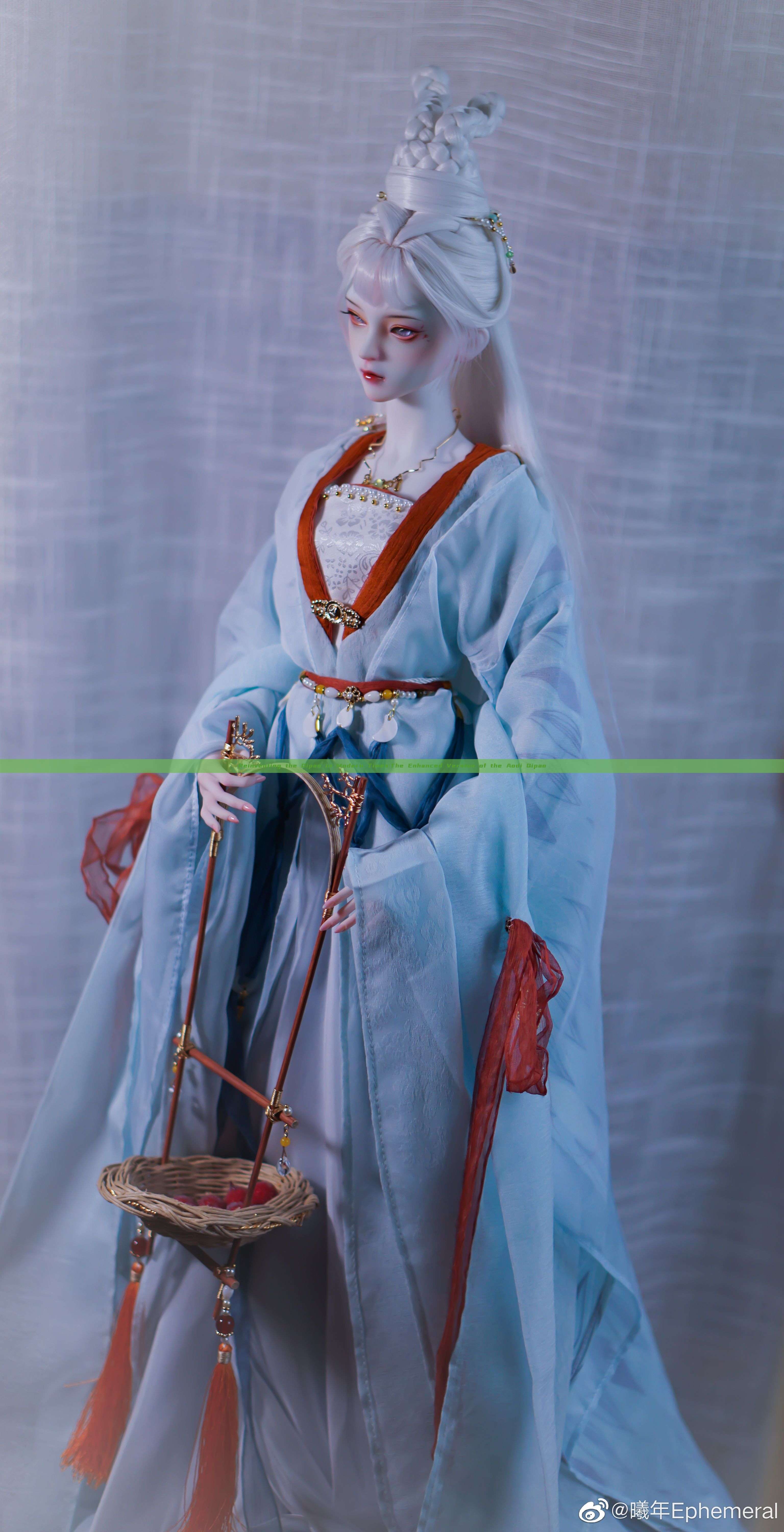 Reinventing the Qipao in Modern Times:The Enhanced Version of the Aodi Qipao Reinventing the Qipao in Modern Times:The Enhanced Version of the Aodi Qipao