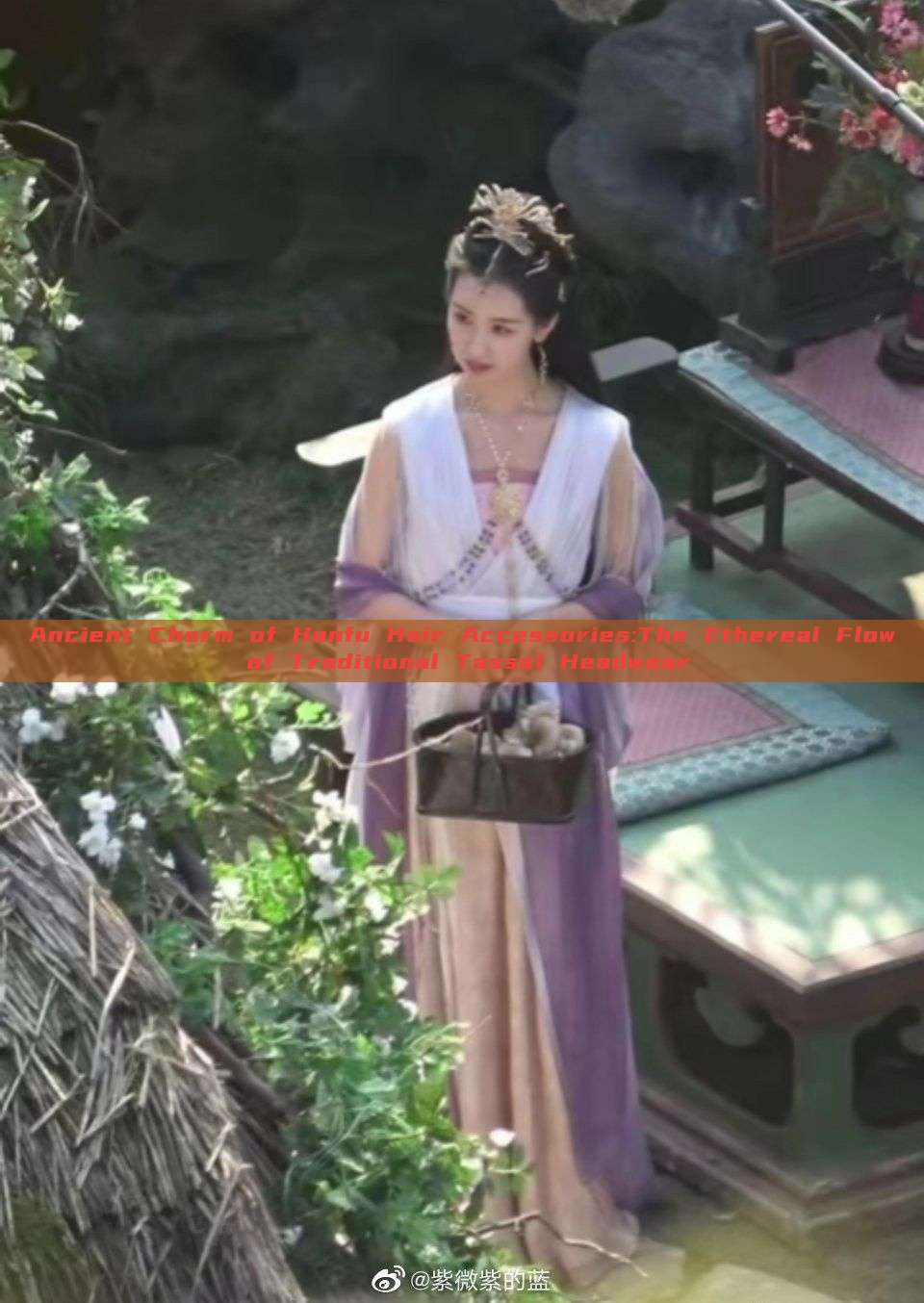 Ancient Charm of Hanfu Hair Accessories:The Ethereal Flow of Traditional Tassel Headwear Ancient Charm of Hanfu Hair Accessories:The Ethereal Flow of Traditional Tassel Headwear
