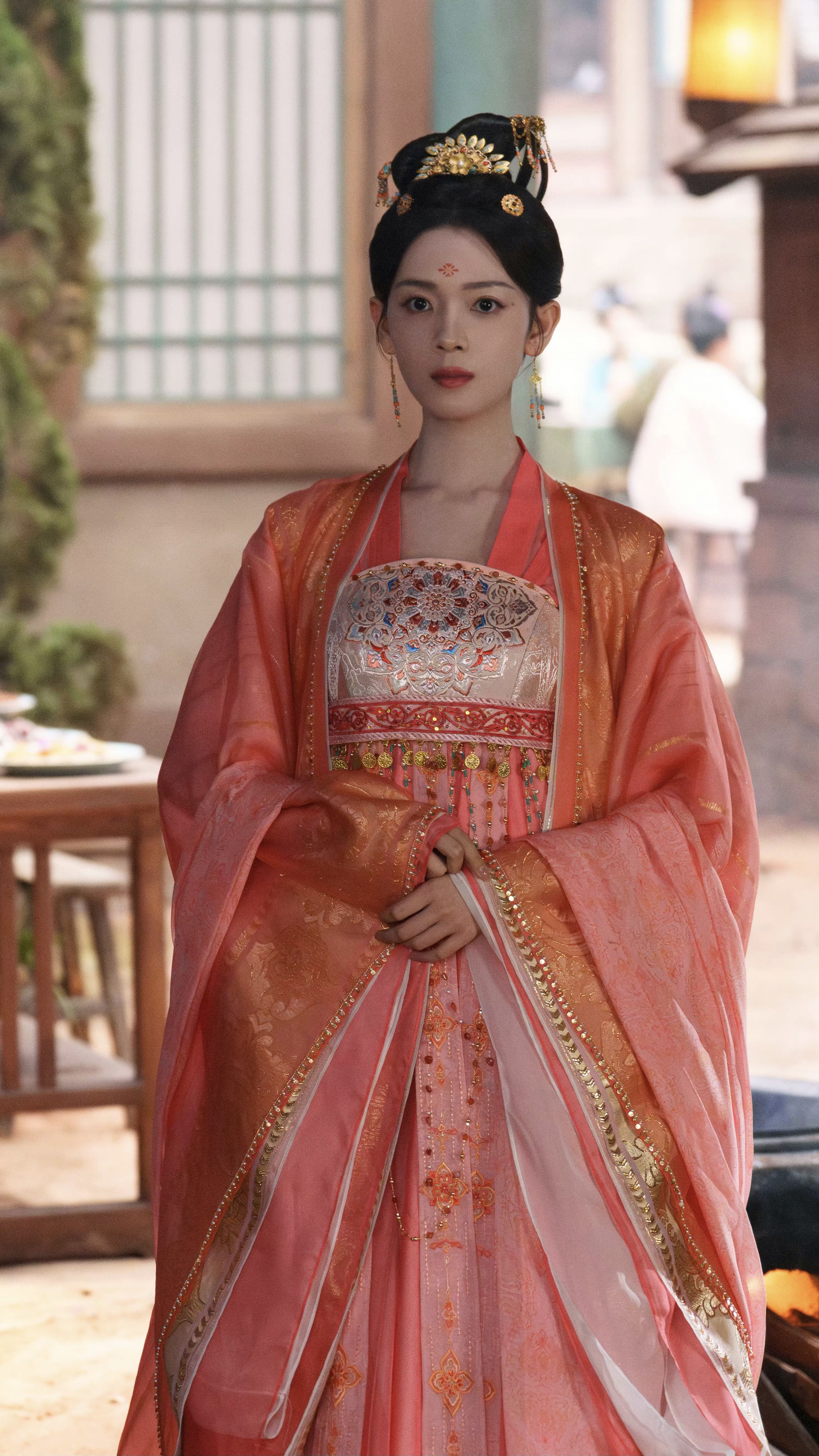 Elegance of Ancient Hanfu:The Allure of Womens Dress in the Wei and Jin Dynasties Elegance of Ancient Hanfu:The Allure of Womens Dress in the Wei and Jin Dynasties