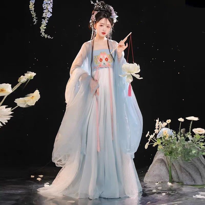 The Rise of Hanfu and Its Shoe Tradition:Exploring the Charm of Hanfu Clothing and Footwear The Rise of Hanfu and Its Shoe Tradition:Exploring the Charm of Hanfu Clothing and Footwear