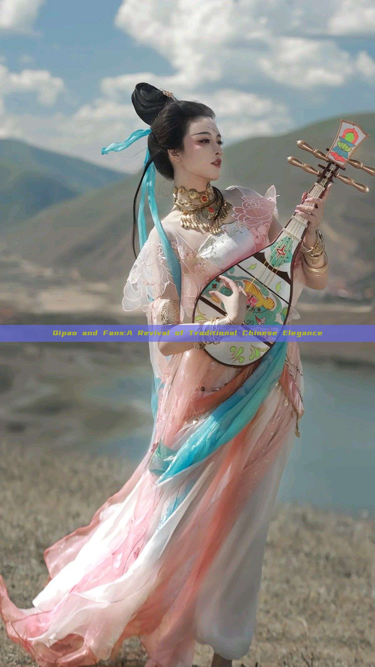 Qipao and Fans:A Revival of Traditional Chinese Elegance Qipao and Fans:A Revival of Traditional Chinese Elegance
