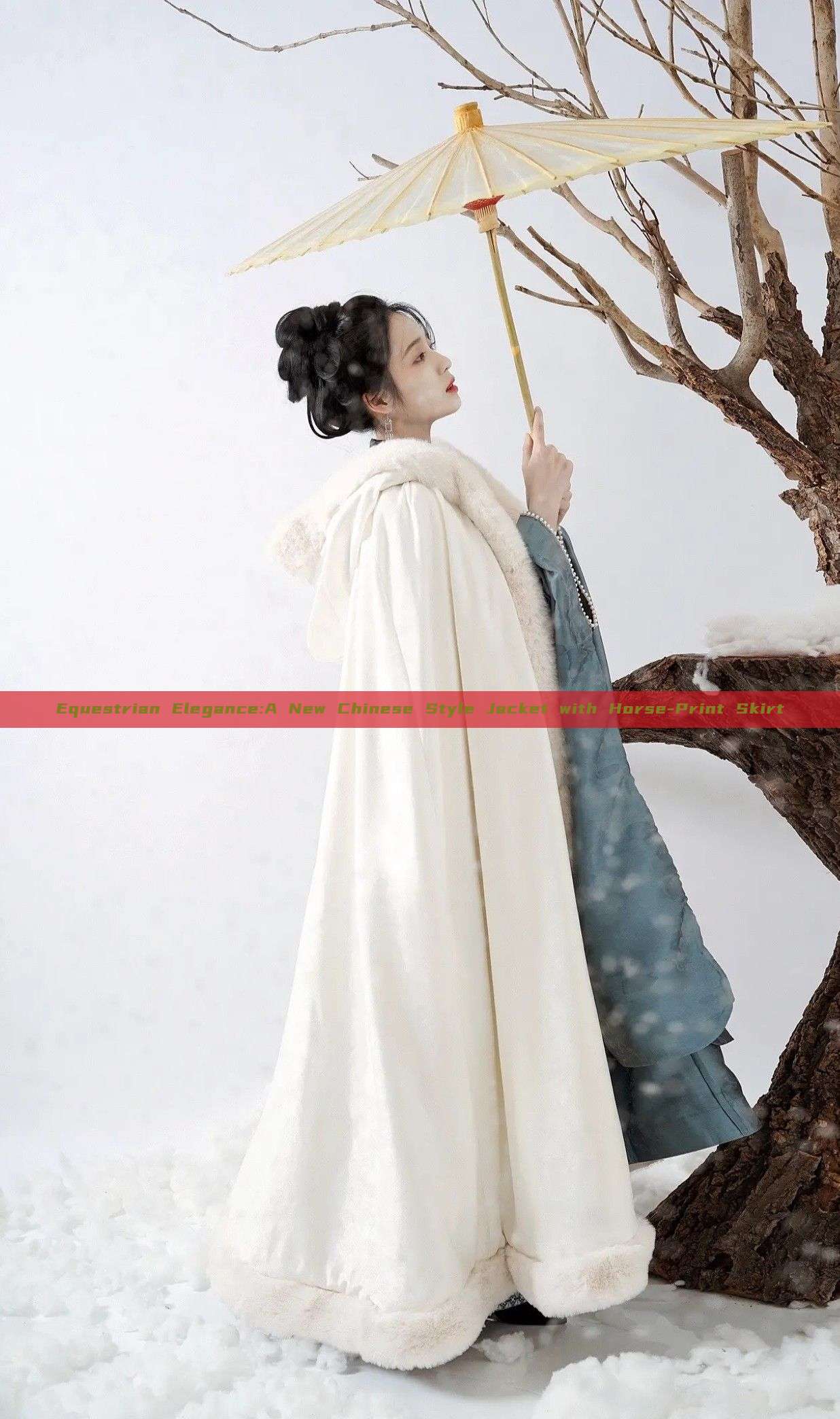 Equestrian Elegance:A New Chinese Style Jacket with Horse-Print Skirt Equestrian Elegance:A New Chinese Style Jacket with Horse-Print Skirt