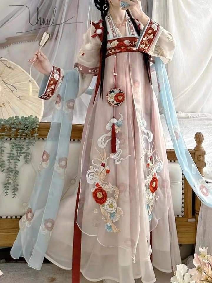 Plus Size Hanfu Fashion for Women in Autumn and Winter