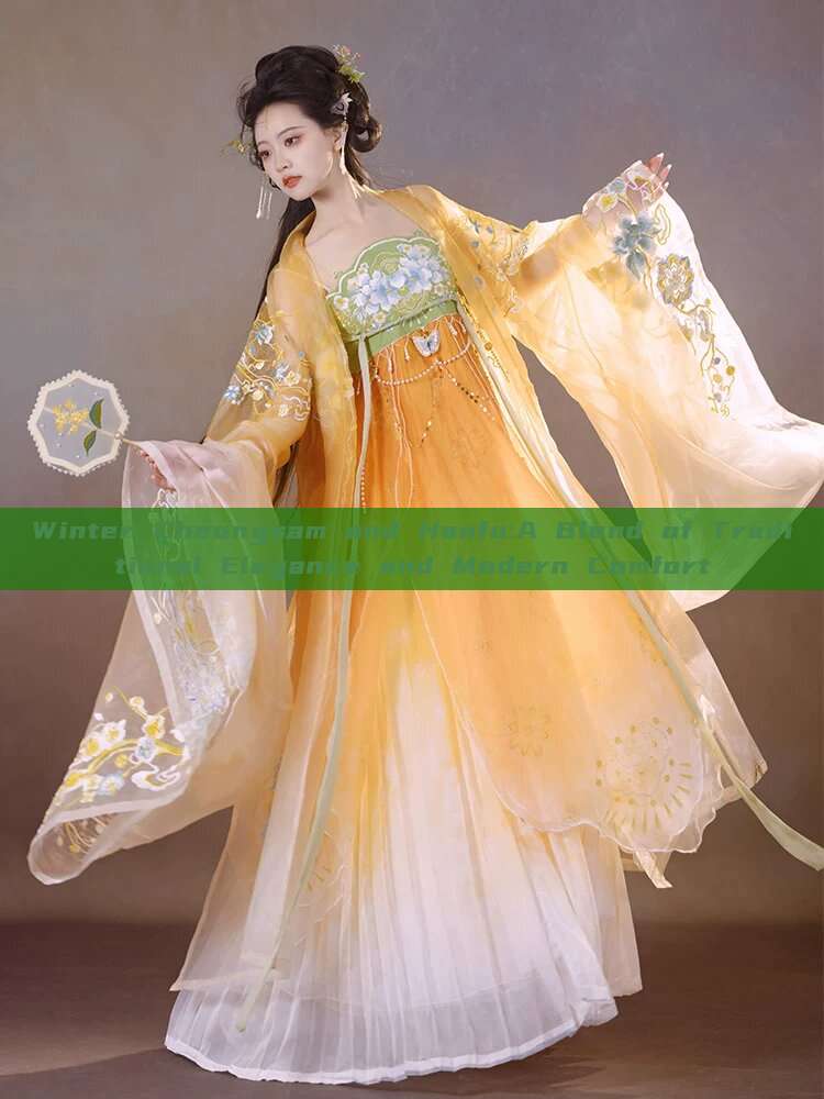 Winter Cheongsam and Hanfu:A Blend of Traditional Elegance and Modern Comfort