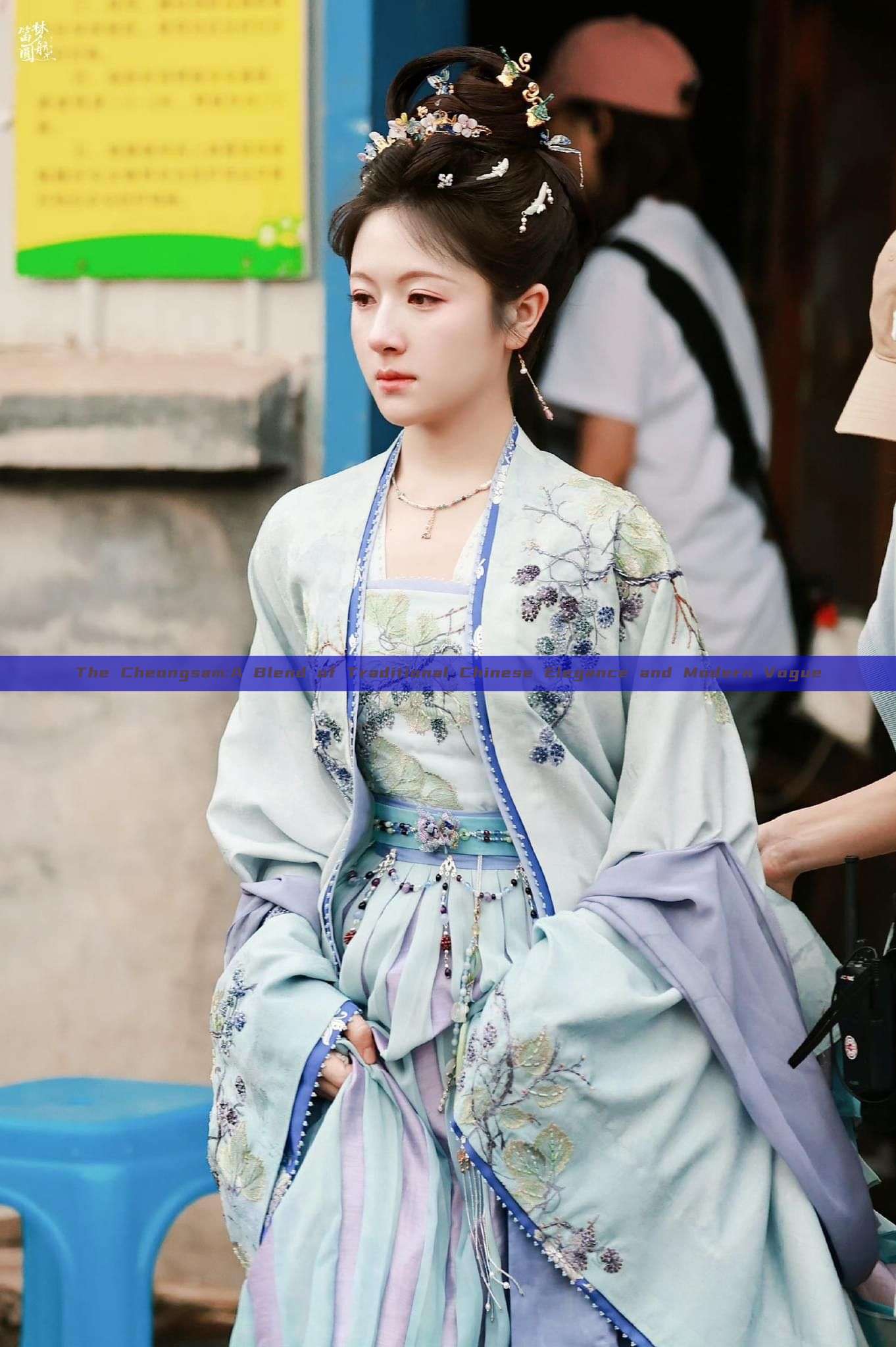 The Cheongsam:A Blend of Traditional Chinese Elegance and Modern Vogue The Cheongsam:A Blend of Traditional Chinese Elegance and Modern Vogue