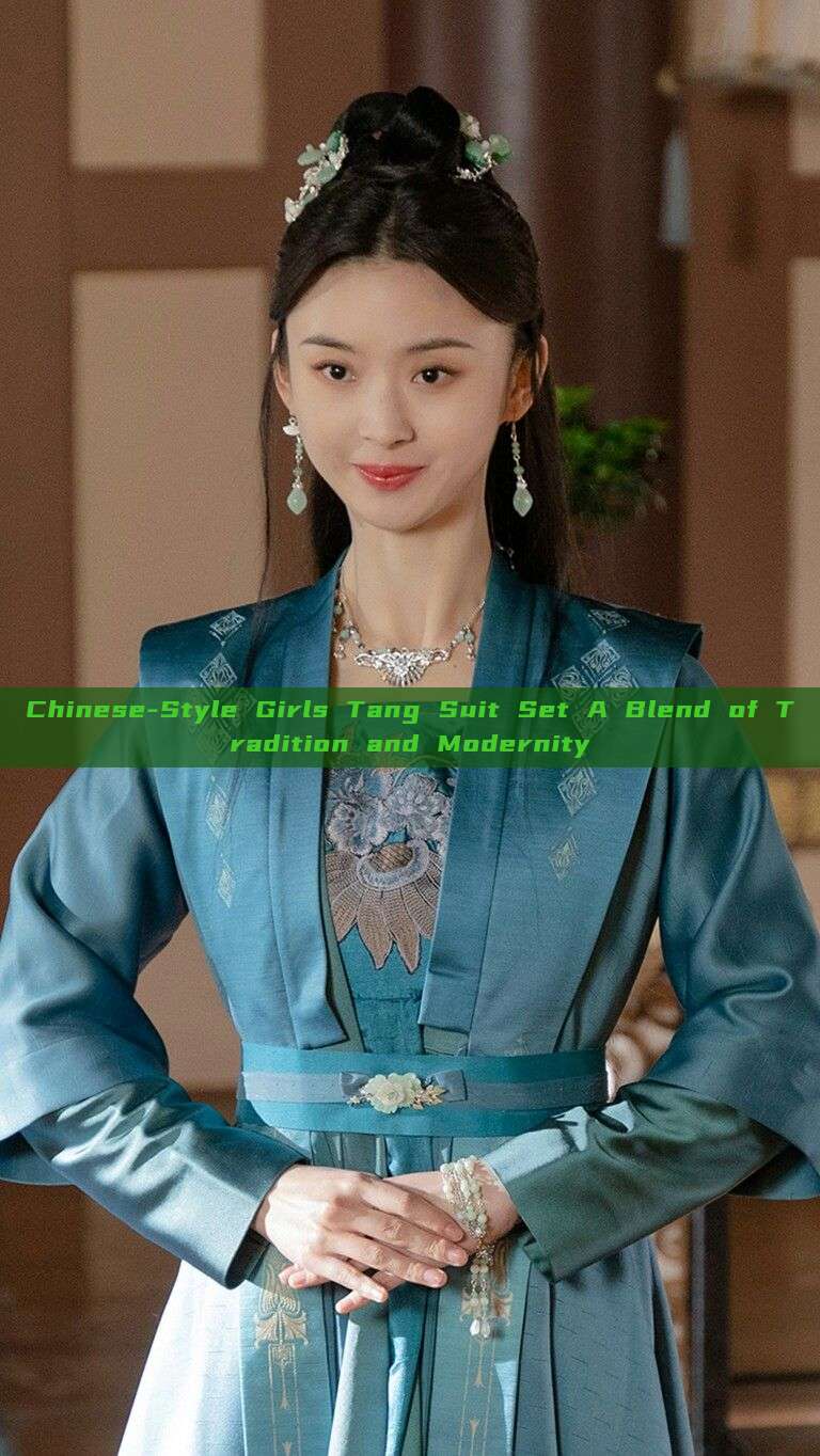 Chinese-Style Girls Tang Suit Set A Blend of Tradition and Modernity Chinese-Style Girls Tang Suit Set A Blend of Tradition and Modernity