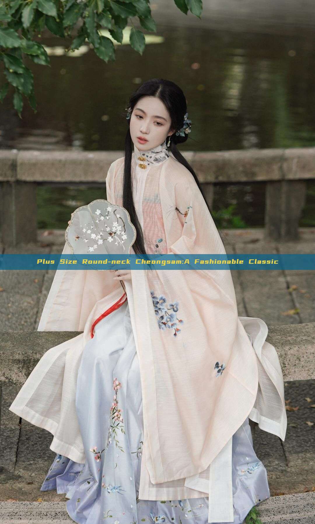 Plus Size Round-neck Cheongsam:A Fashionable Classic Plus Size Round-neck Cheongsam:A Fashionable Classic