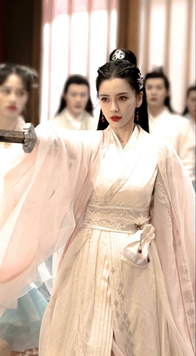 Embracing the Elegance of Red Qipao:A Journey of Self-Cultivation and Style Embracing the Elegance of Red Qipao:A Journey of Self-Cultivation and Style