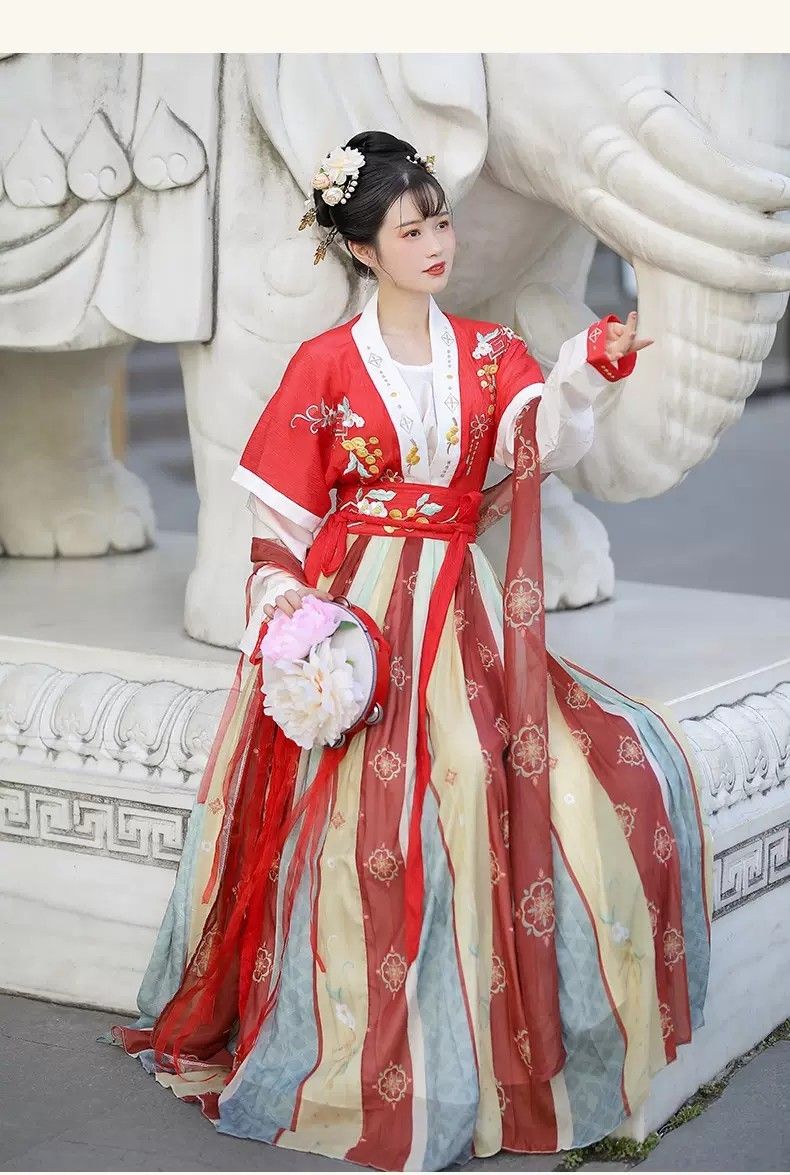 Reinventing the Cheongsam:A Guide to Layering and Modernizing the Classic Two-Piece Ensemble Reinventing the Cheongsam:A Guide to Layering and Modernizing the Classic Two-Piece Ensemble