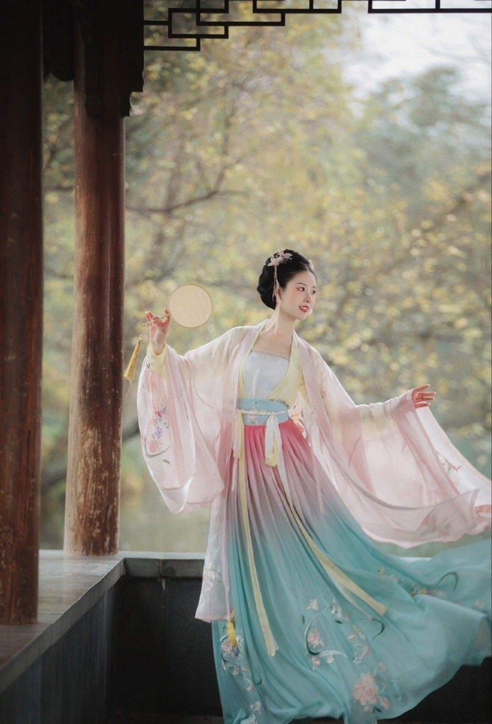 Hotel Receptionists Cheongsam Uniforms:The Long-Standing Tradition of Elegance and Professionalism Hotel Receptionists Cheongsam Uniforms:The Long-Standing Tradition of Elegance and Professionalism