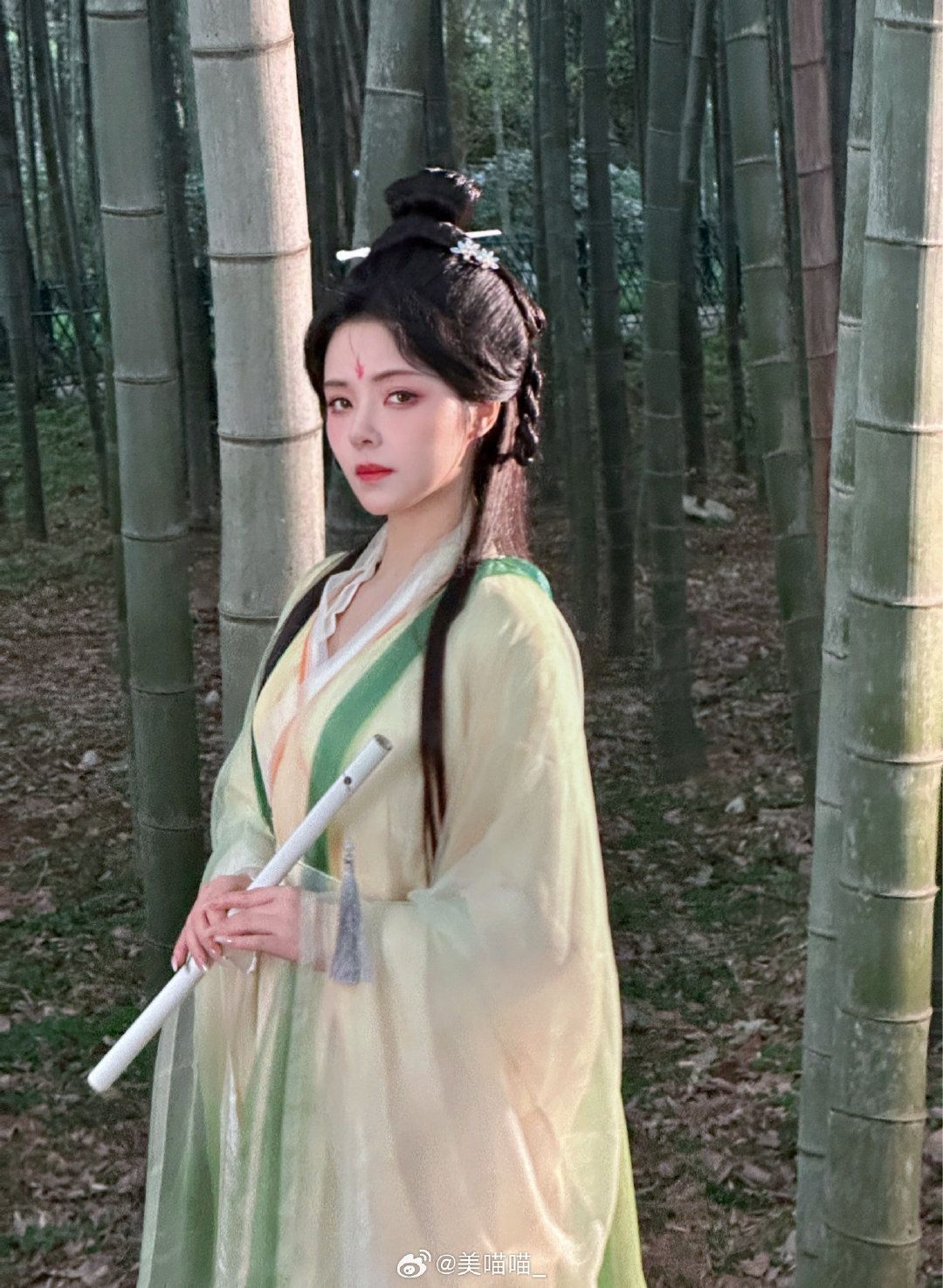 Hanfu Fashion Innovations at Han Clothes Pavilion Hanfu Fashion Innovations at Han Clothes Pavilion