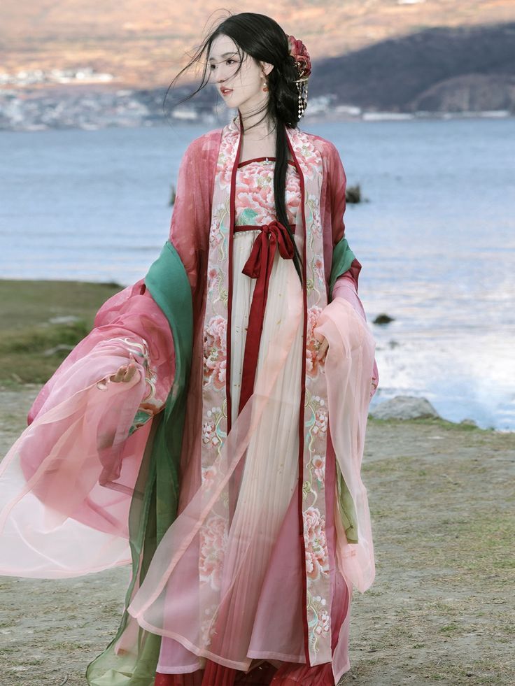 Traditional Chinese Childrens Clothing for Girls:A Blend of Culture and Style Traditional Chinese Childrens Clothing for Girls:A Blend of Culture and Style