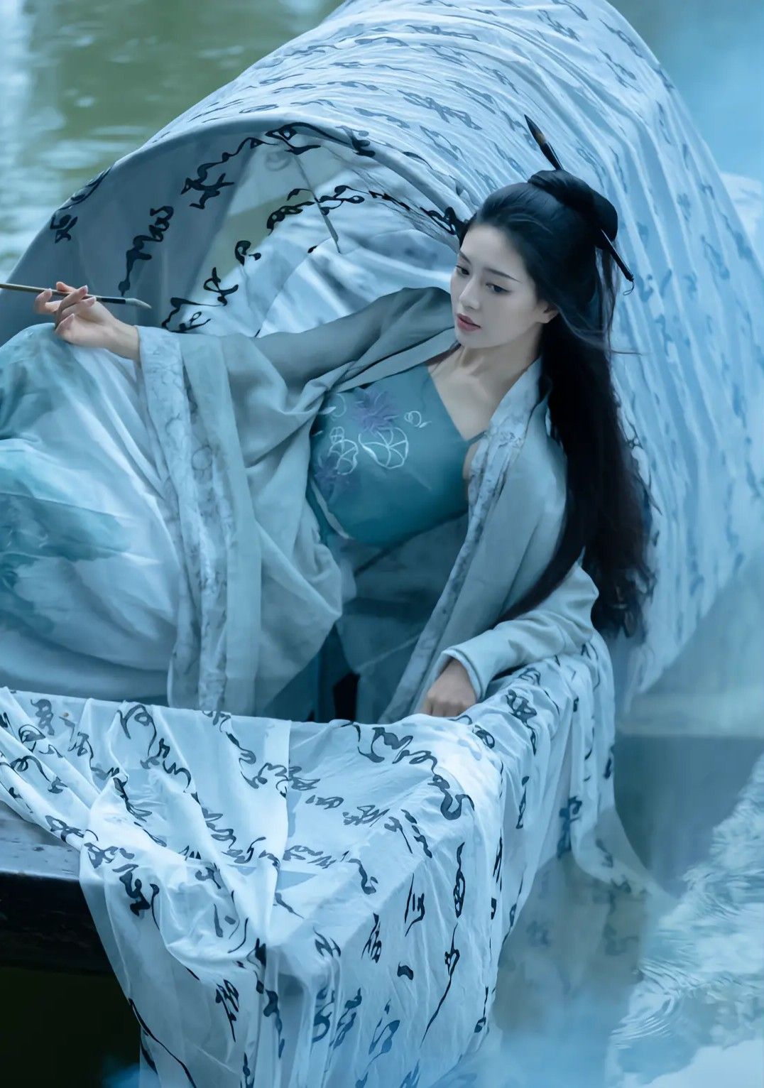 The Splendor of Horseface Skirt:The Story of Jingyuns Dyes and the Qinhui Waterfront