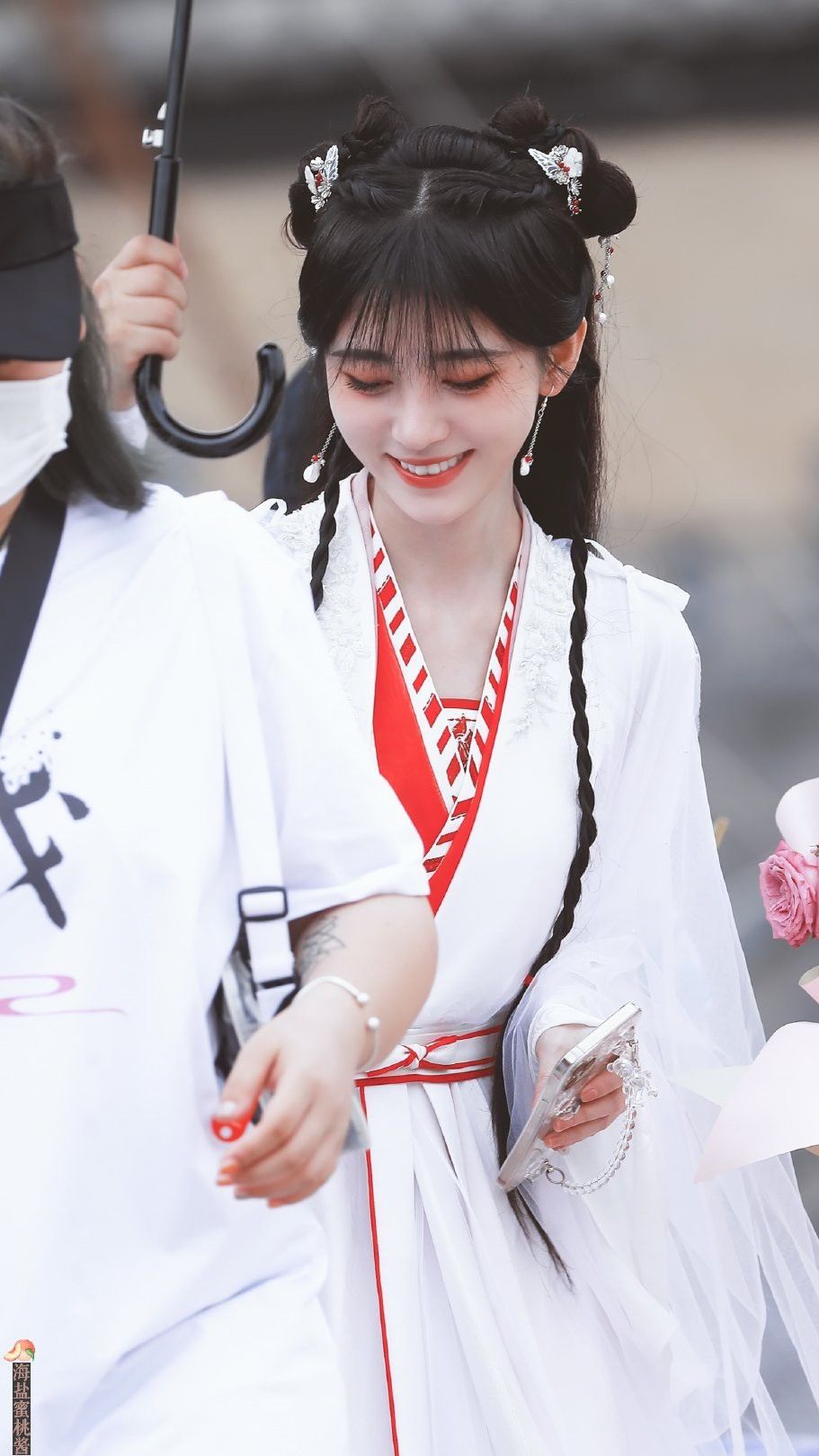 Neo-Chinese Vogue:The Revival of the Aodai Cheongsam in Modern Times Neo-Chinese Vogue:The Revival of the Aodai Cheongsam in Modern Times