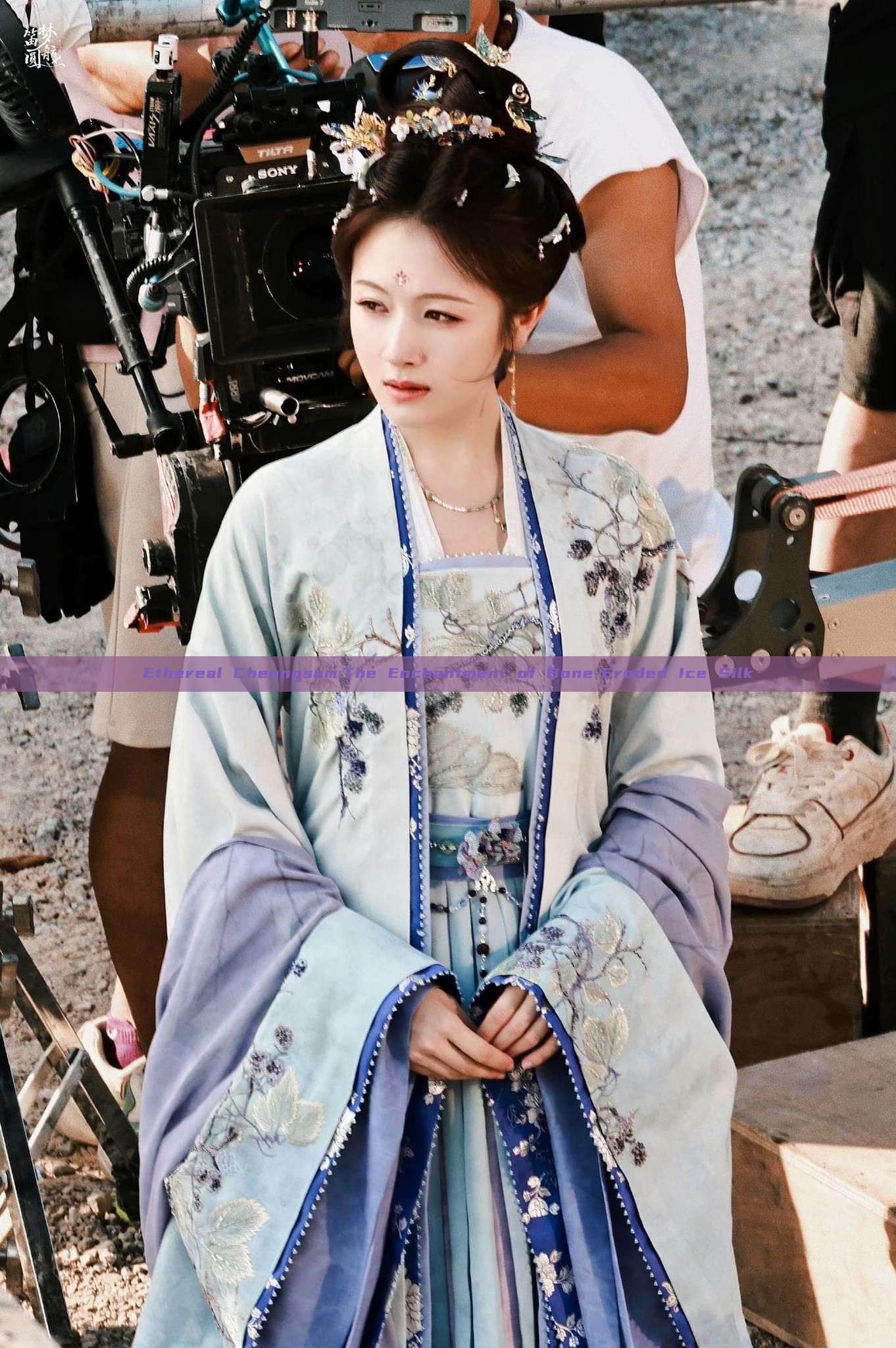 Ethereal Cheongsam:The Enchantment of Bone-Eroded Ice Silk Ethereal Cheongsam:The Enchantment of Bone-Eroded Ice Silk