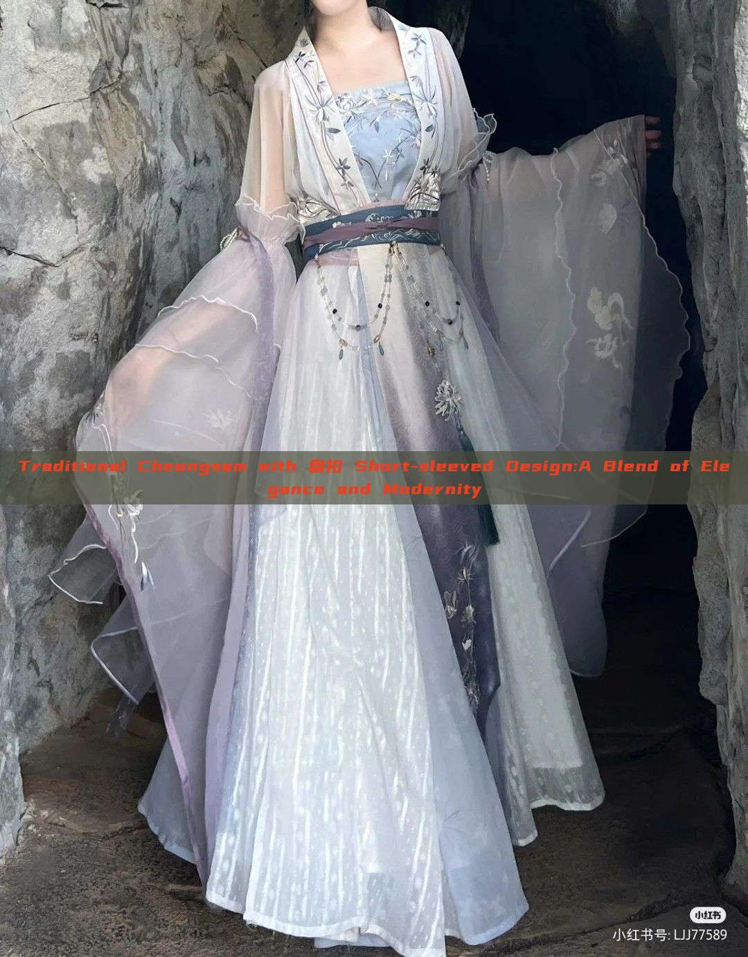 Traditional Cheongsam with 盘扣 Short-sleeved Design:A Blend of Elegance and Modernity Traditional Cheongsam with 盘扣 Short-sleeved Design:A Blend of Elegance and Modernity