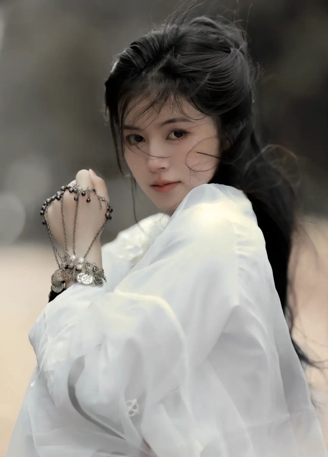 The Splendor of White Phoenix Nine-Patch Hanfu:A Journey into Traditional Chinese Elegance The Splendor of White Phoenix Nine-Patch Hanfu:A Journey into Traditional Chinese Elegance